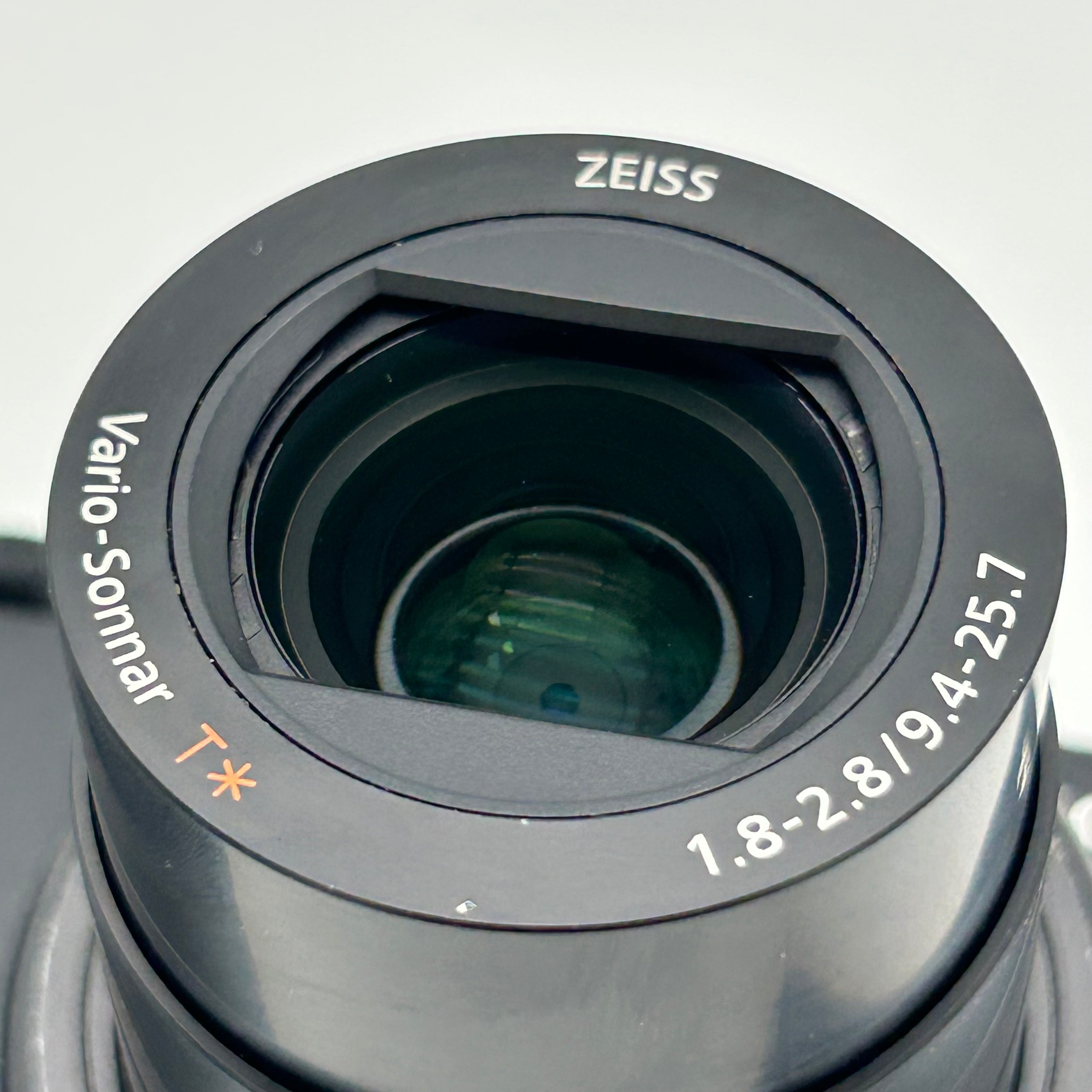 Sony ZV-1 Compact Digital Camera Zeiss Lens Flip-out Screen Black USB f/1.8-2.8 - Black - Used