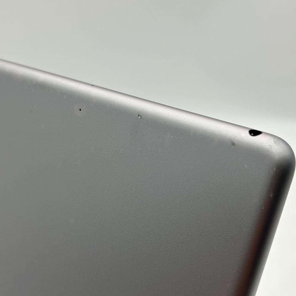 Apple iPad (6th Gen) A1893 (2018) Wi-Fi 32GB