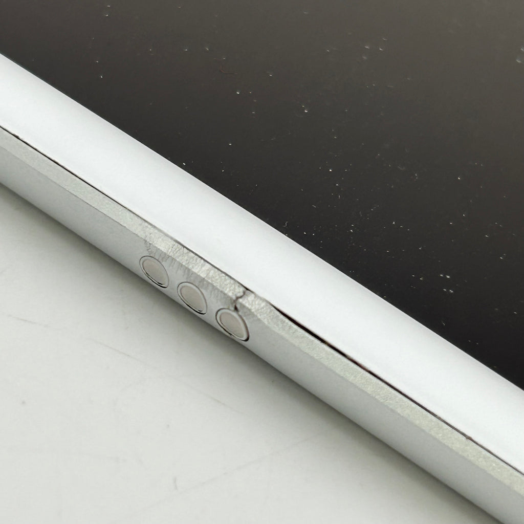 Apple iPad 8th Gen A2270 (Wi-Fi) - 128GB - Silver