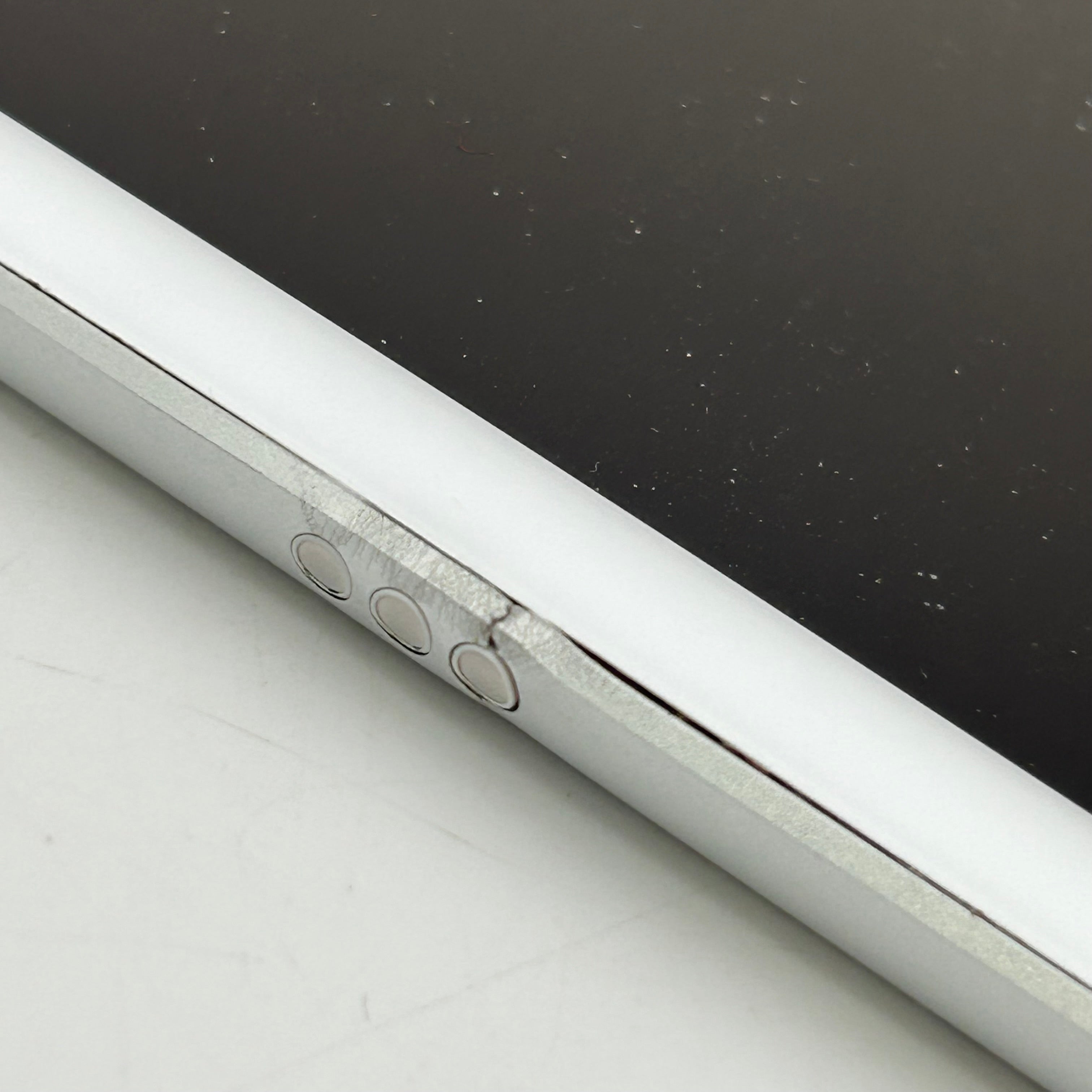 Apple iPad 8th Gen A2270 (Wi-Fi) - 128GB - Silver