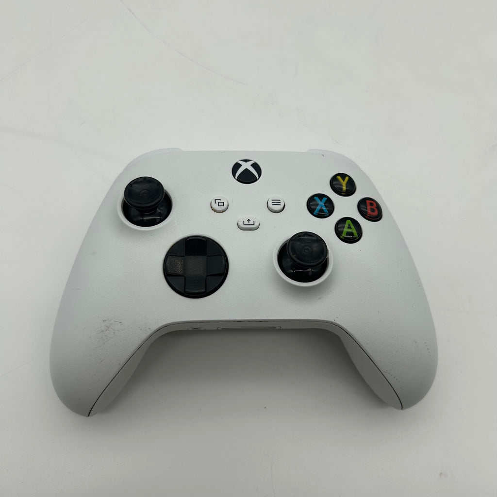 Microsoft Xbox One (1540) 2013 1TB Console Bundle: 3 Games and Controller