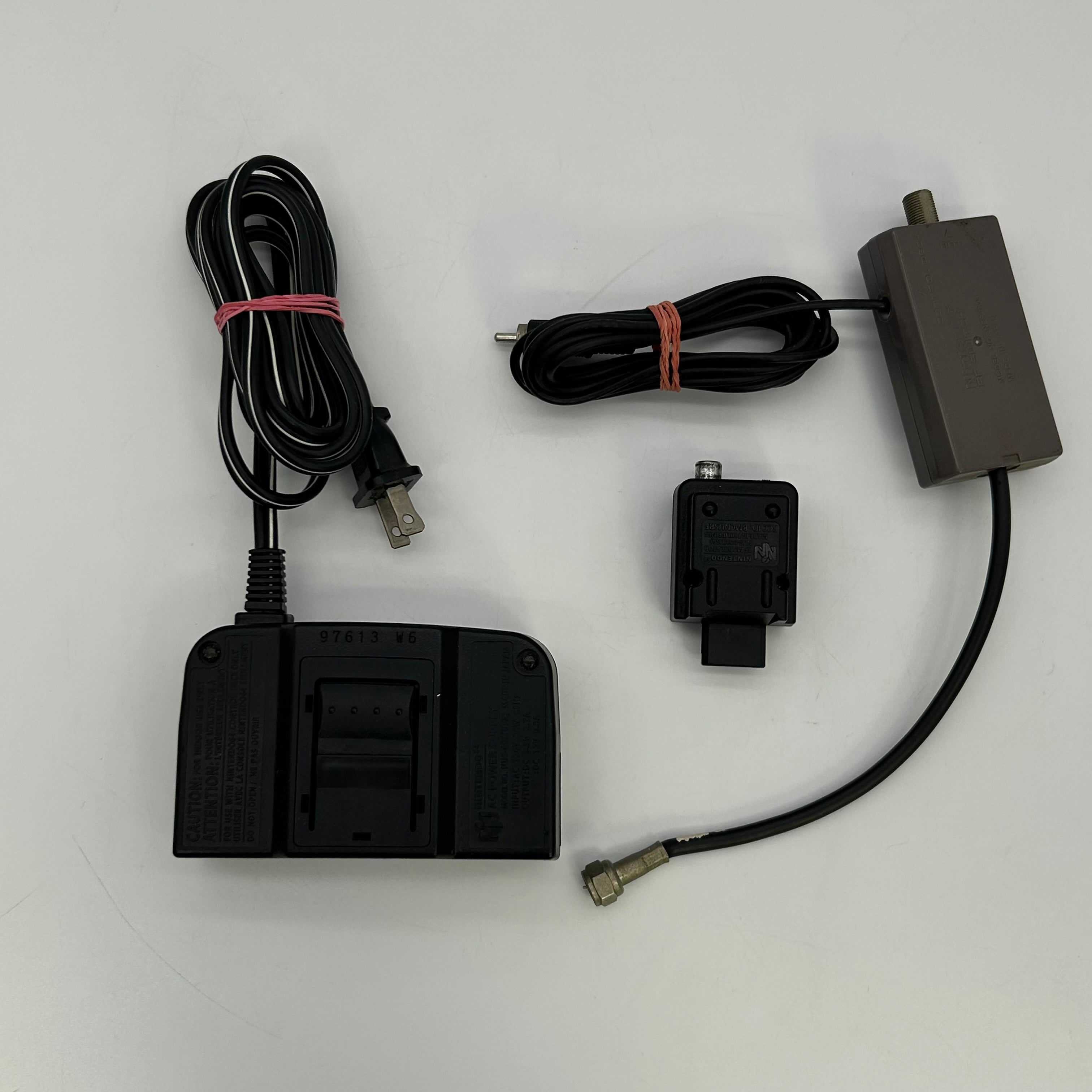 Nintendo 64 N64 Console NUS-001 w/Power Cord Powers On-UNTESTED-Parts Only