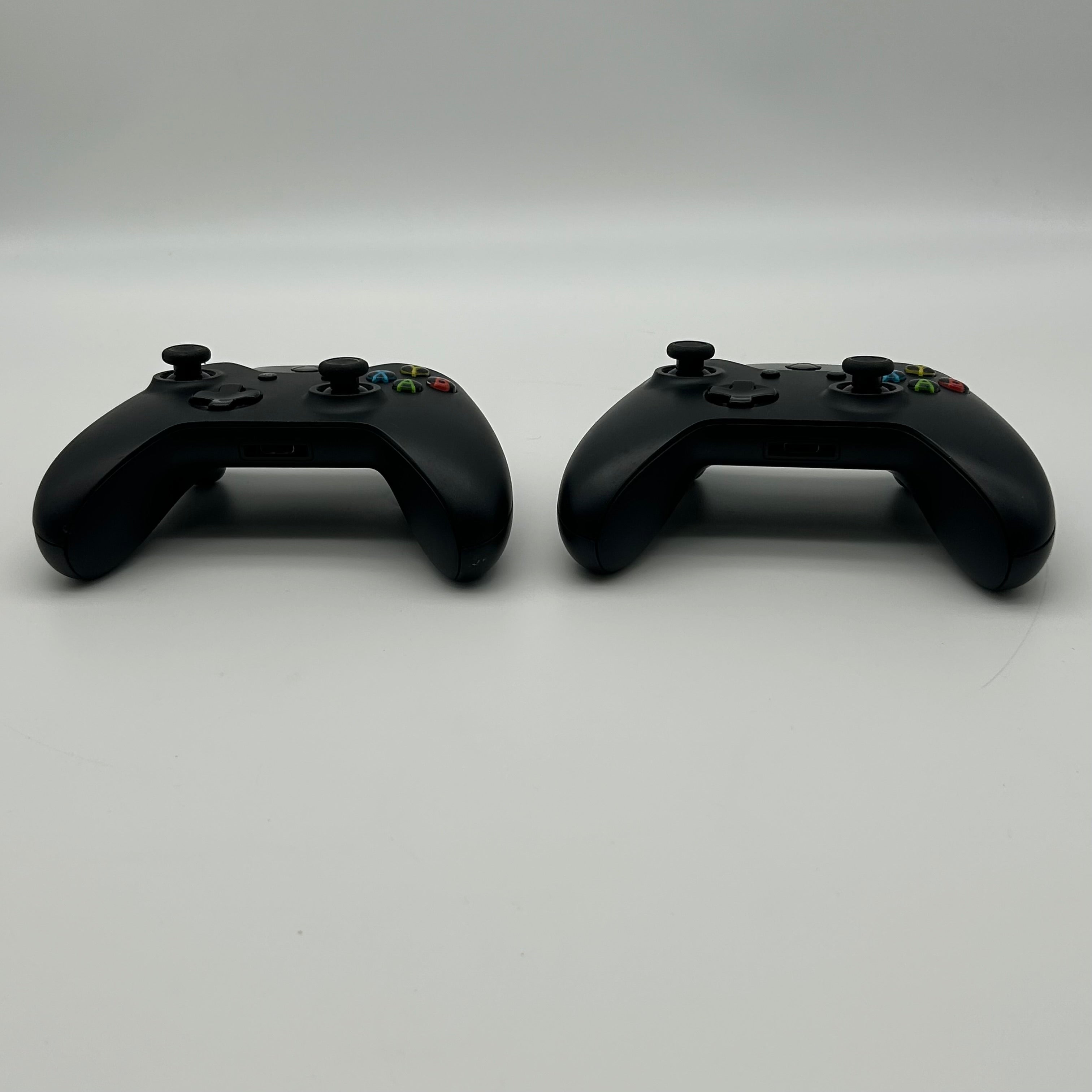 Microsoft Xbox One 500GB Home Console - Black (1540) - Video Game System - Used