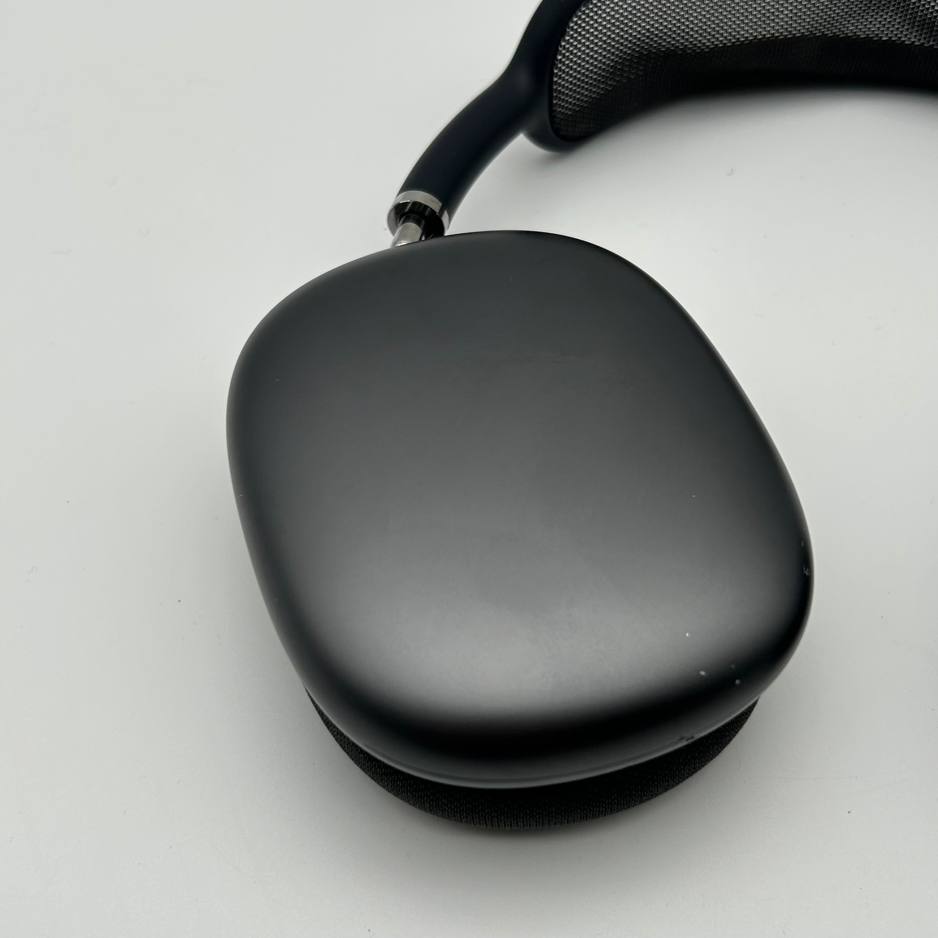 Apple AirPods Max A2096 Black Wireless Headphones (For Parts Only)