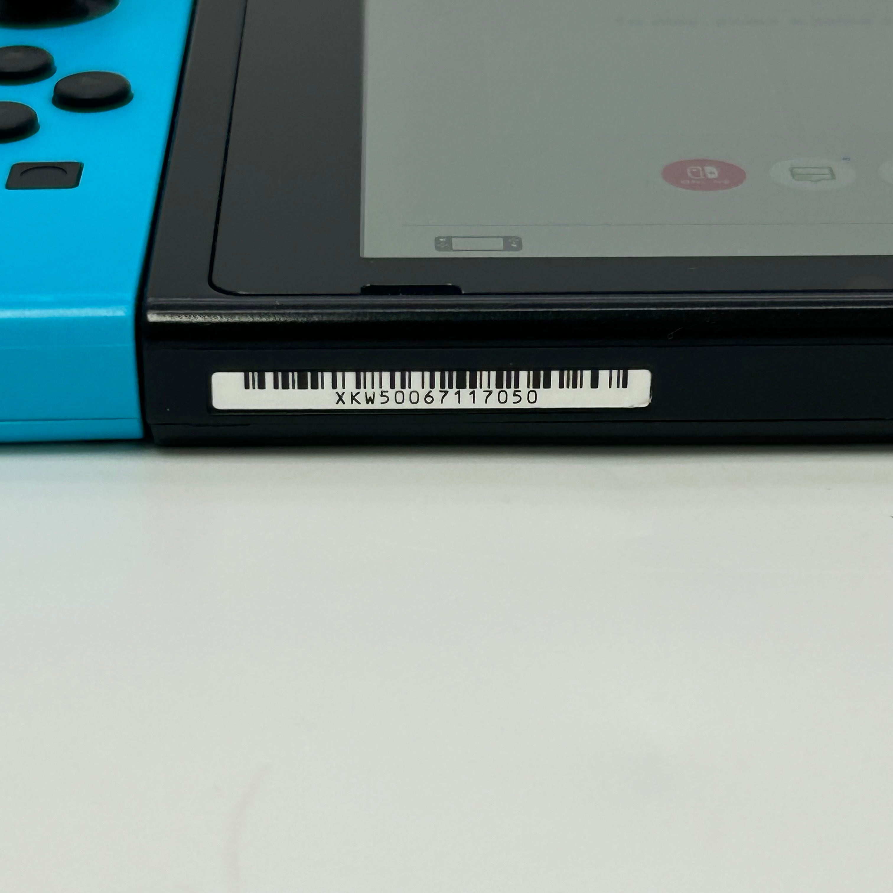 Nintendo Switch HAC-001(-01) - Neon Red/Neon Blue 32GB Handheld Black Console Set