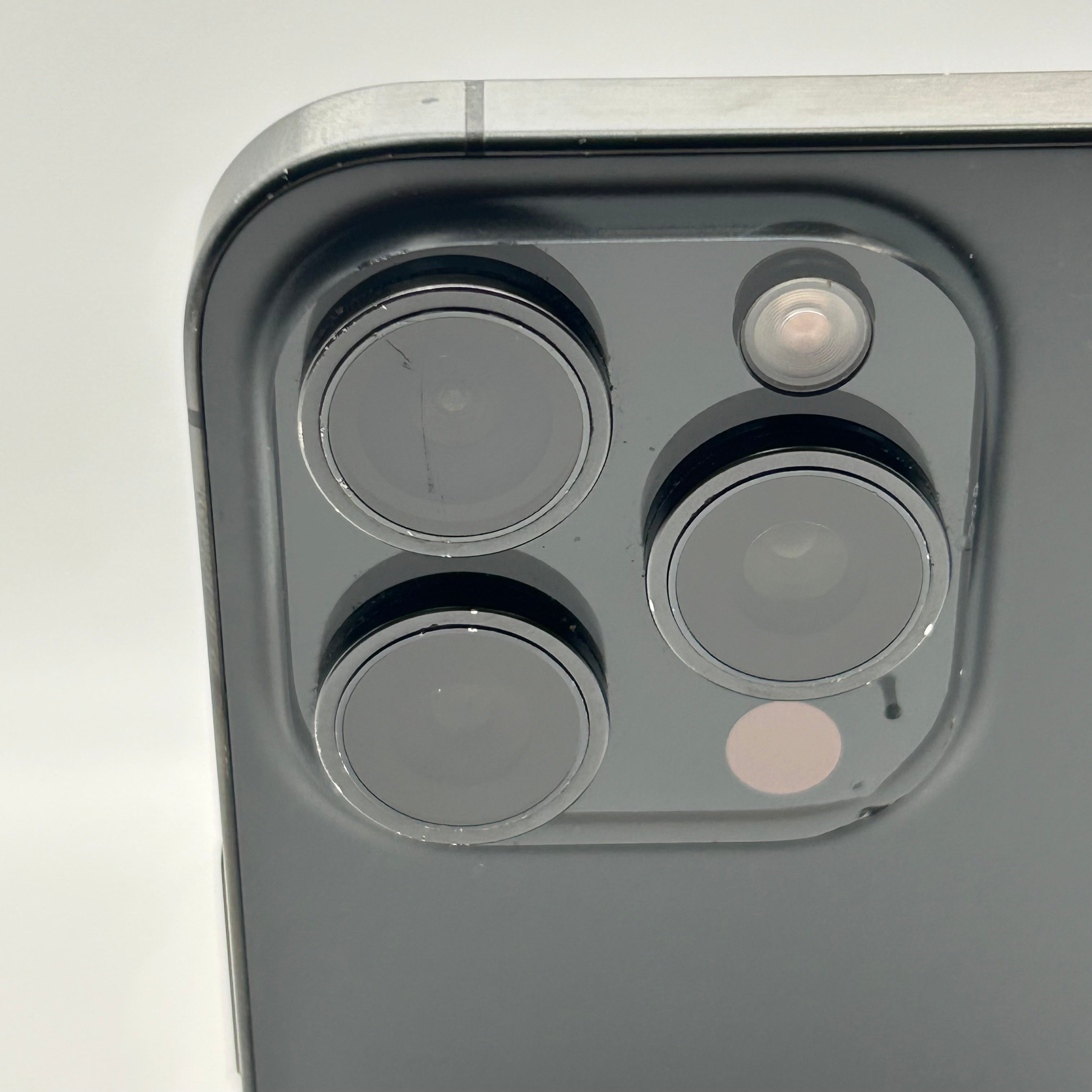Apple iPhone 15 Pro Max 256GB Unlocked - 86% BH