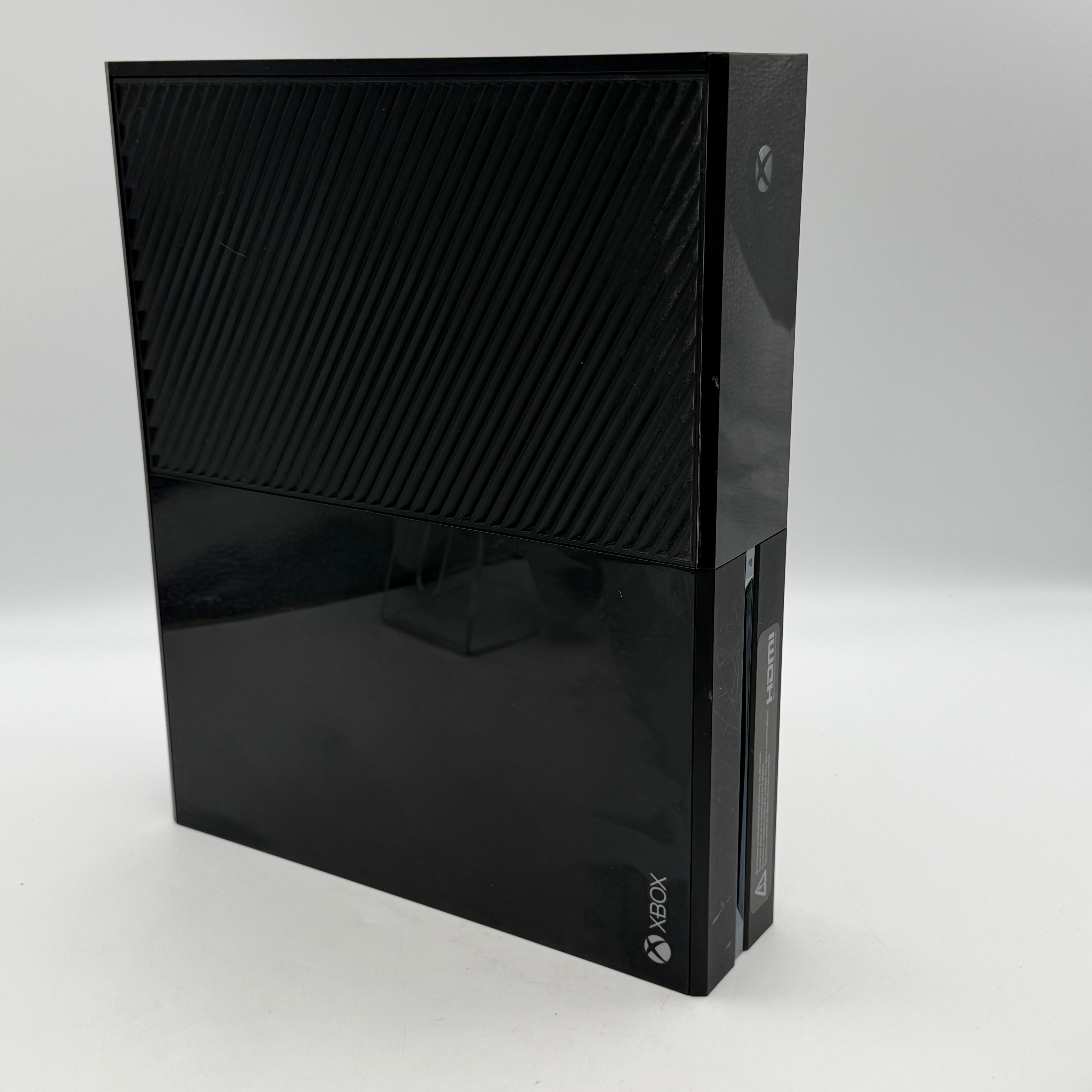 Microsoft Xbox One (1540) 2013 Black 500GB Console w/ Kinect Sensor & 3 Games