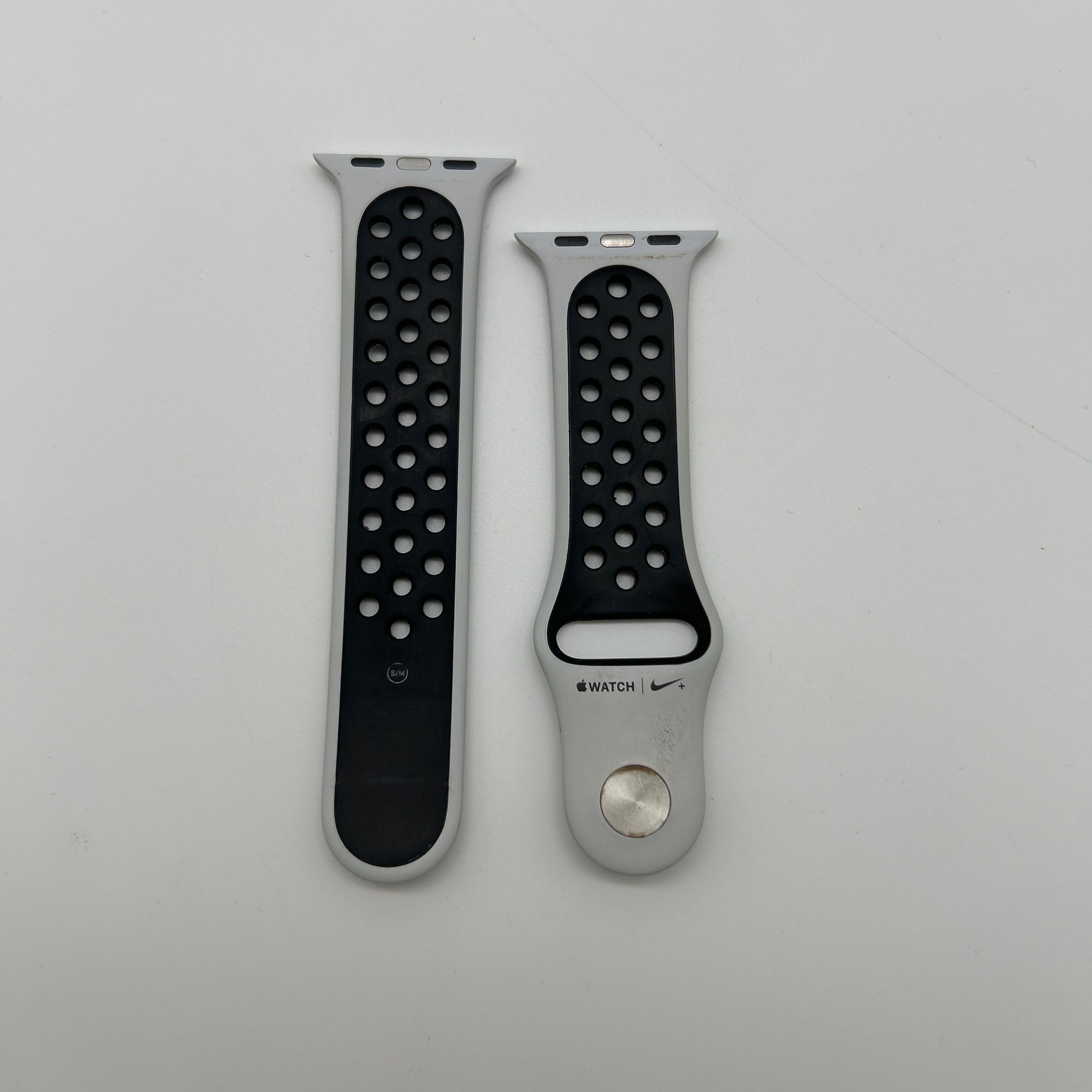 Apple Watch Series 4 GPS 40mm Silver A1977 Unlocked Used