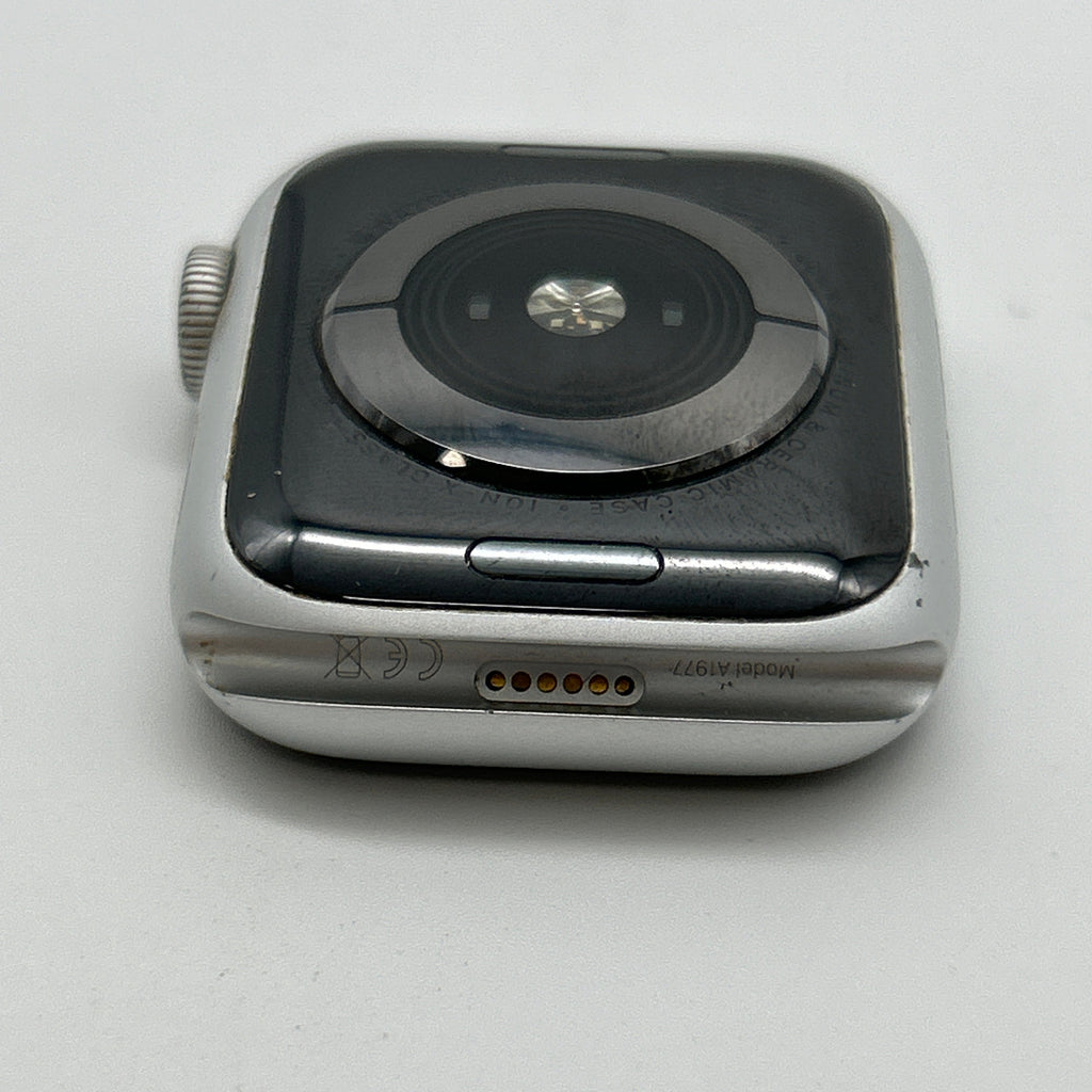 Apple Watch Series 4 GPS 40mm Silver A1977 Unlocked Used