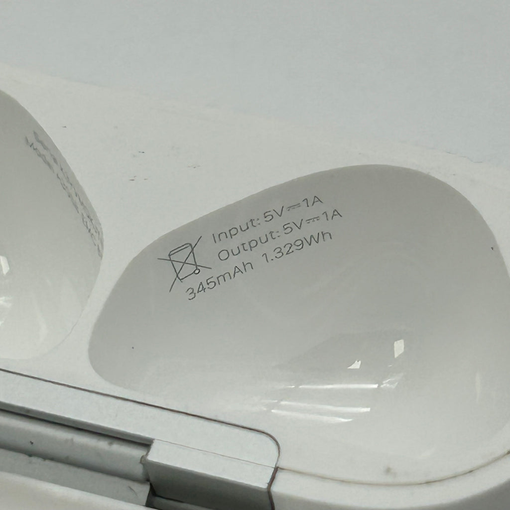 Apple AirPods (4th Gen) Complete Set A3058 A3050 A3053 - White Genuine tested Working Pair - Used