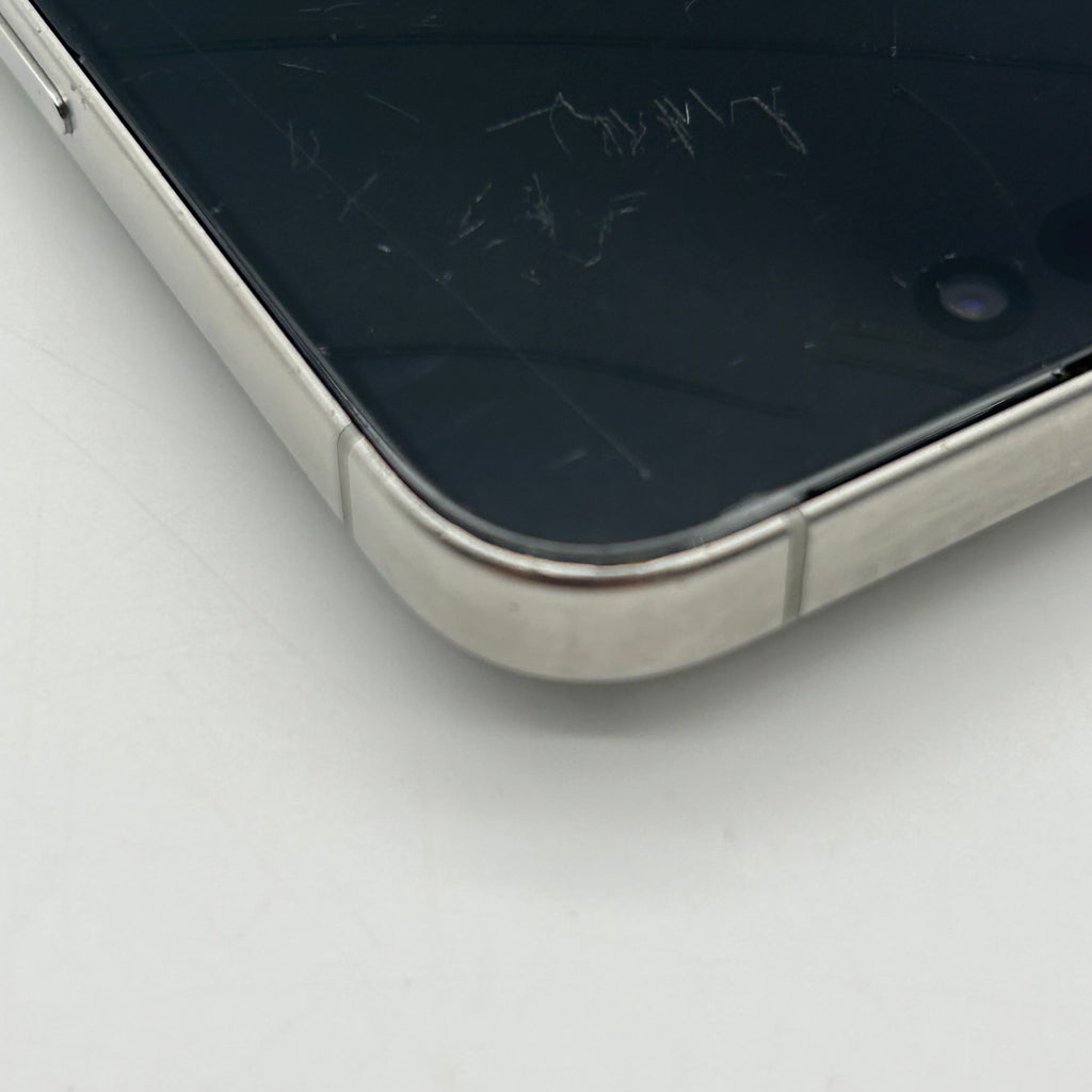Apple iPhone 15 Pro Max 256GB Factory Unlocked 84%BH White Titanium