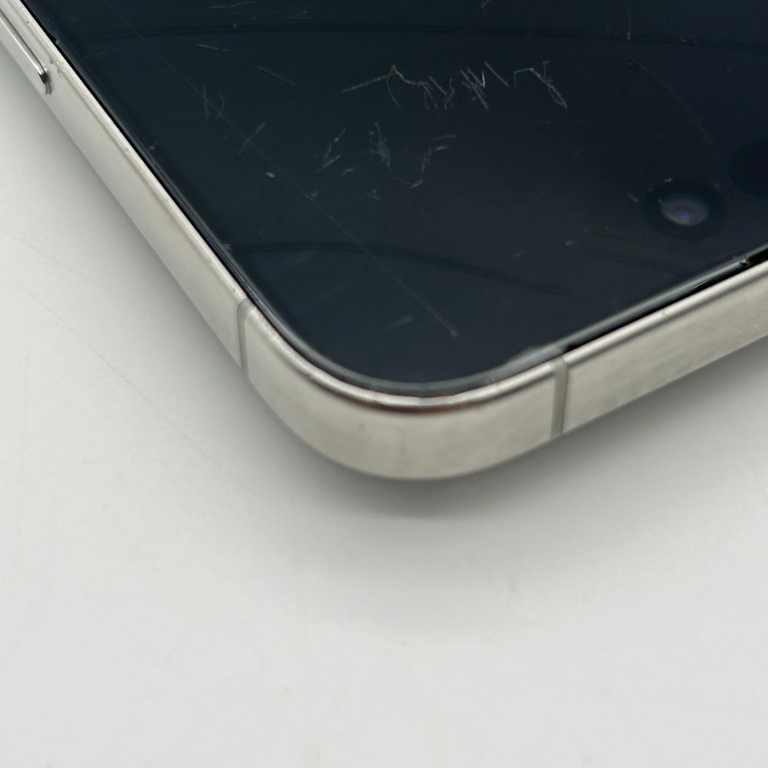 Apple iPhone 15 Pro Max 256GB Factory Unlocked 84%BH White Titanium