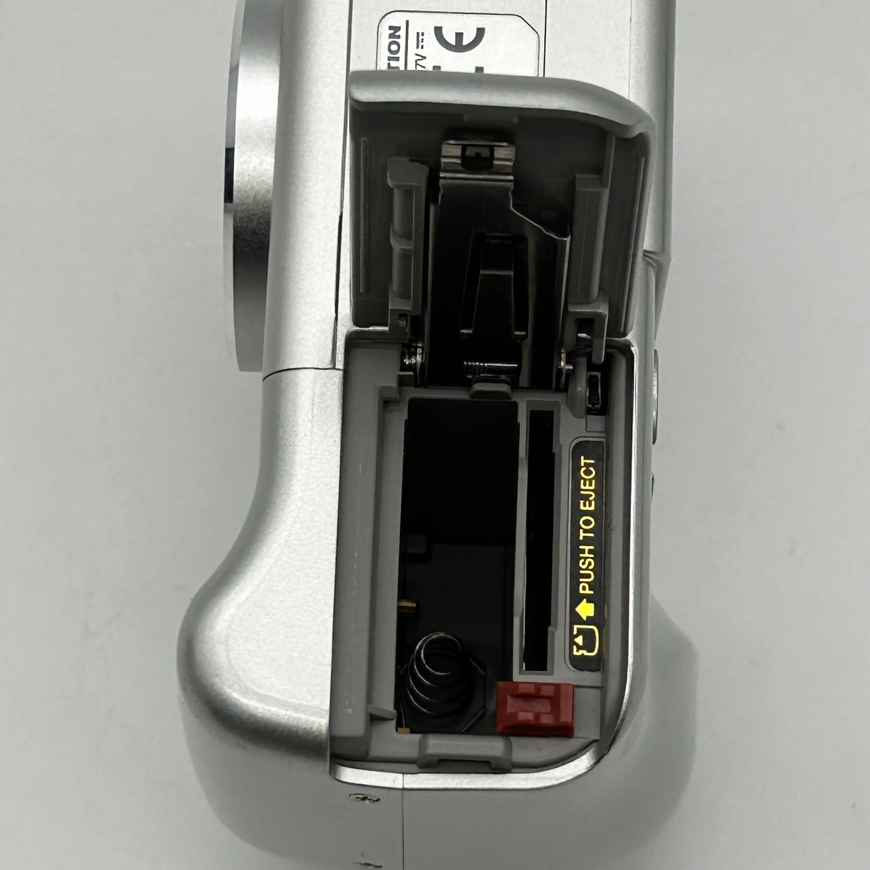 Olympus CAMEDIA C-5000 Zoom 5.0MP Digital Camera - Silver