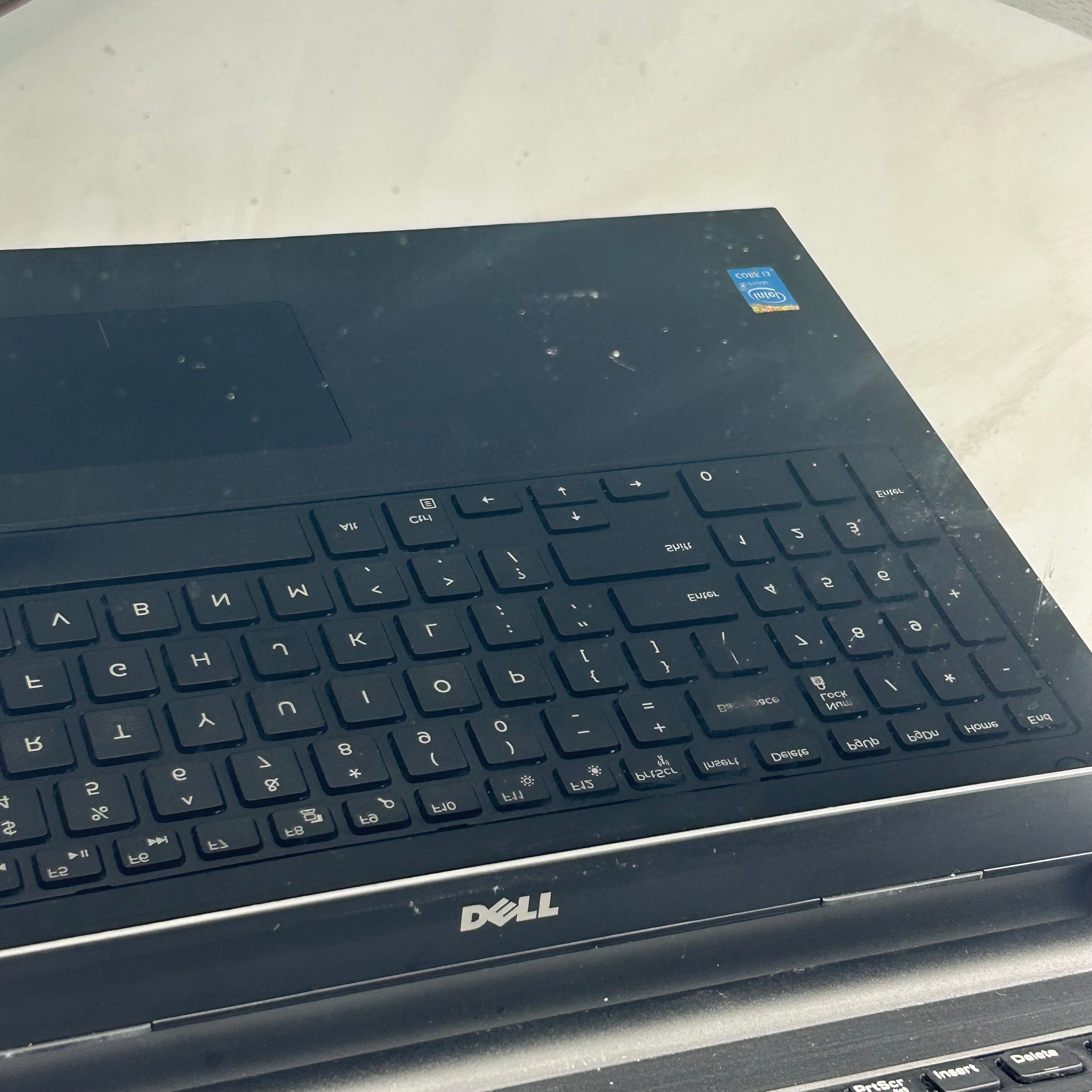 Dell Inspiron 3543 15" Core i3 4GB RAM 512GB HDD Black w/ Charger