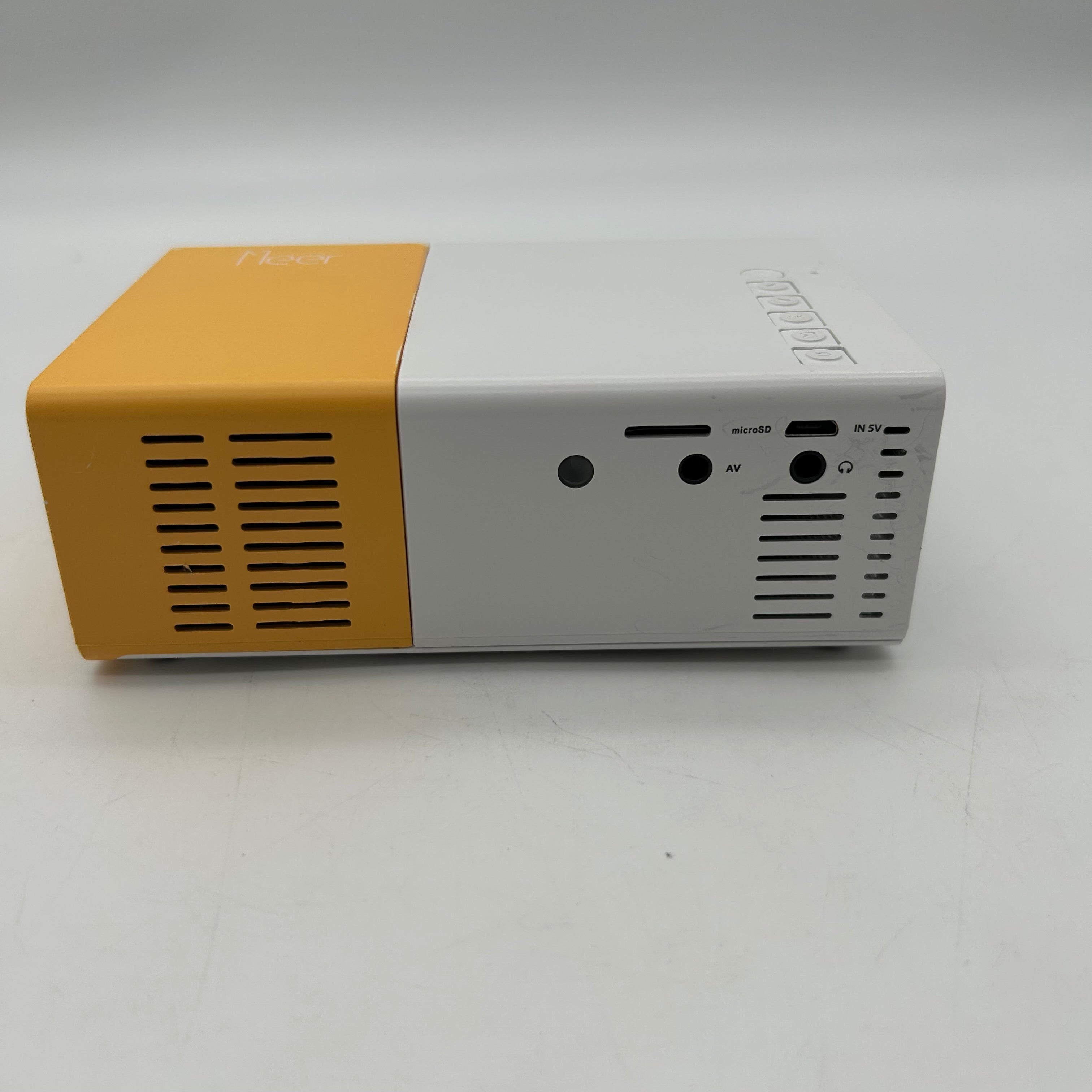 Meer YG300 Mini LED Projector - Tested