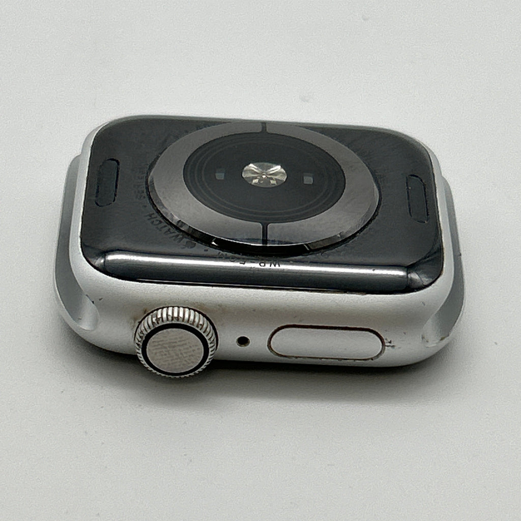 Apple Watch Series 4 GPS 40mm Silver A1977 Unlocked Used