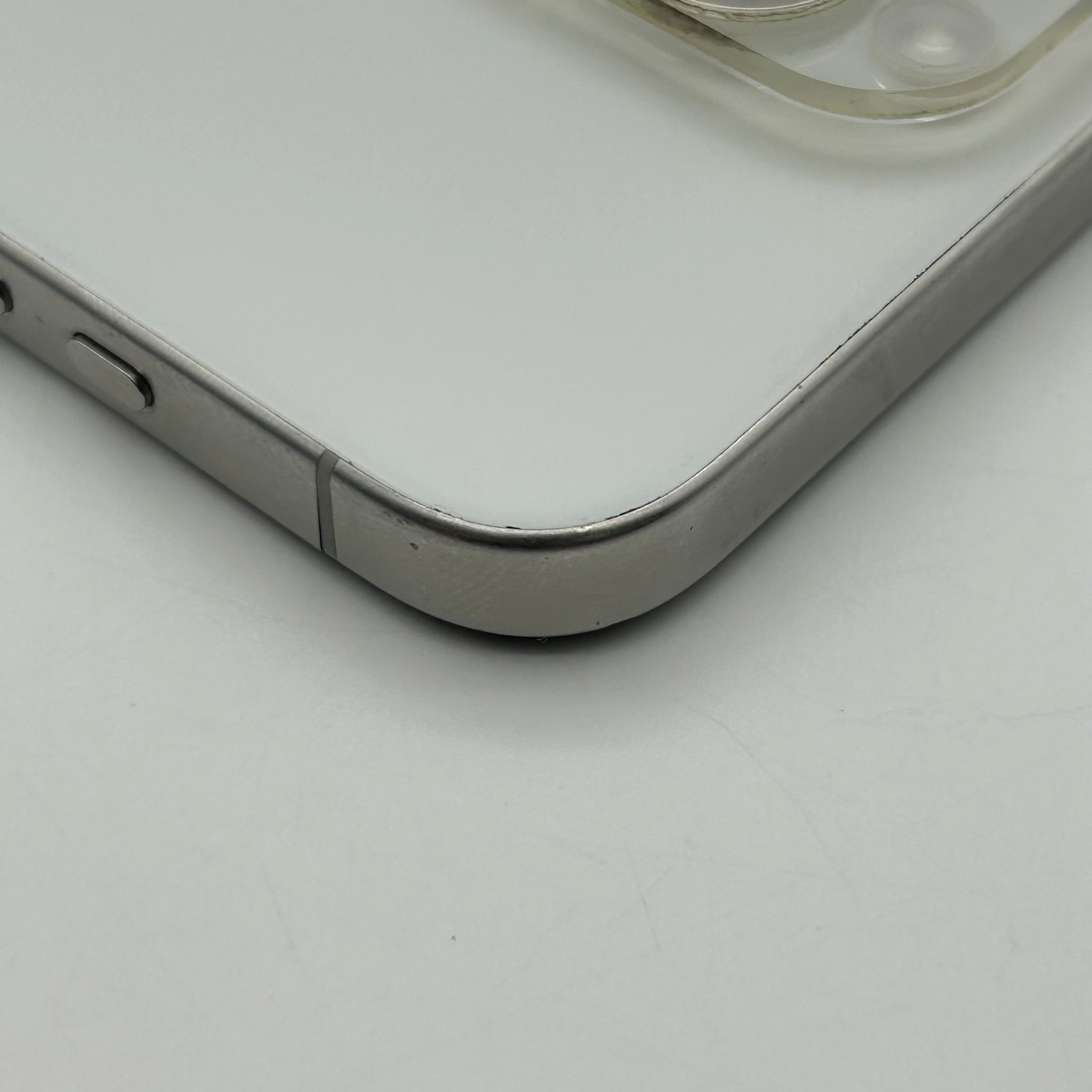 Apple iPhone 15 Pro Max 256GB Factory Unlocked 84%BH White Titanium