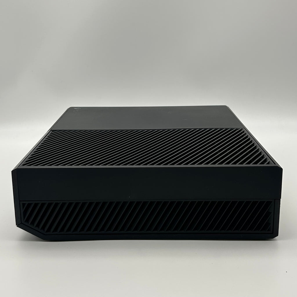 Microsoft Xbox One 1540 2015 500GB Black With Controller - Used