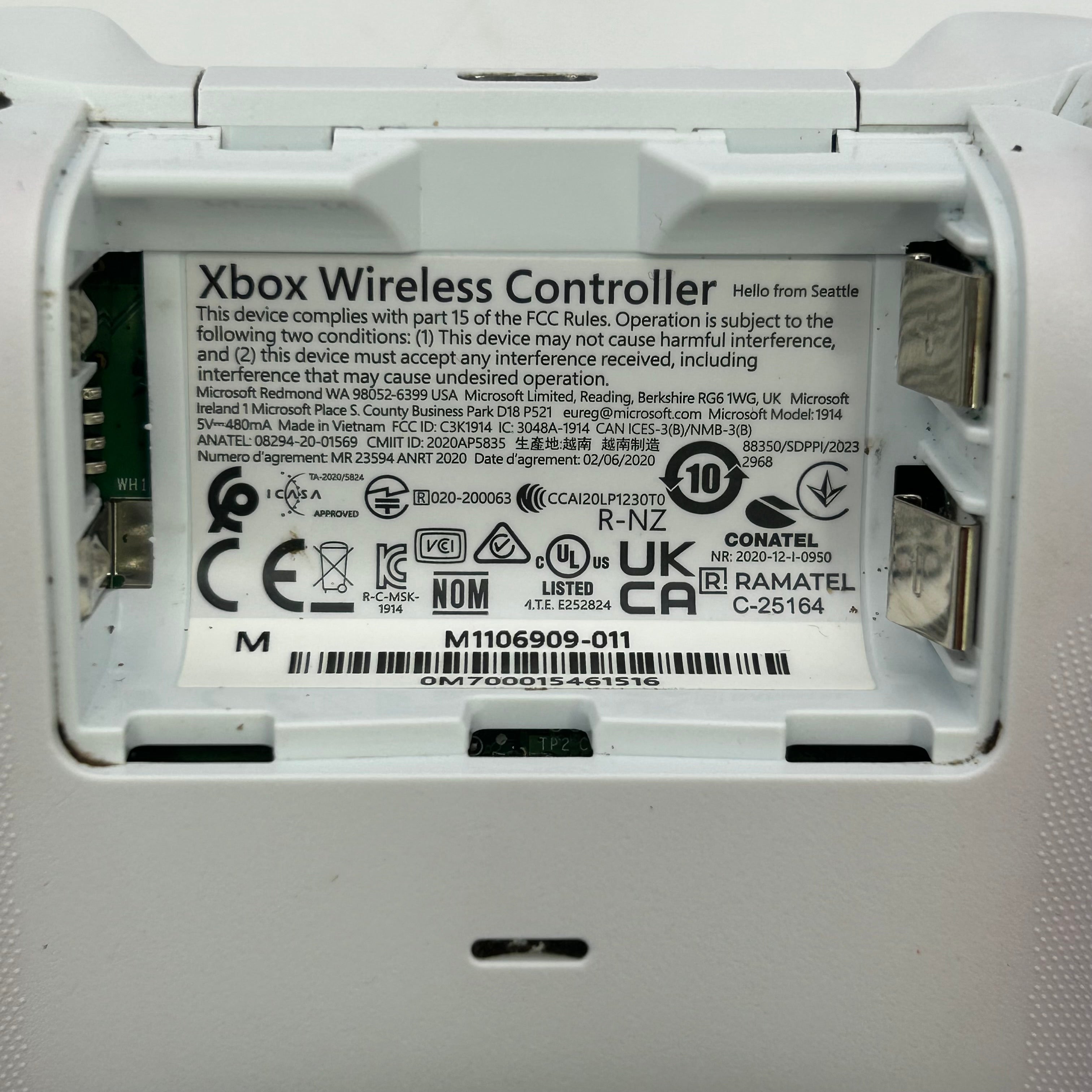 Microsoft Xbox Series S 1883 500GB White w/ Controller Power Cable & HDMI