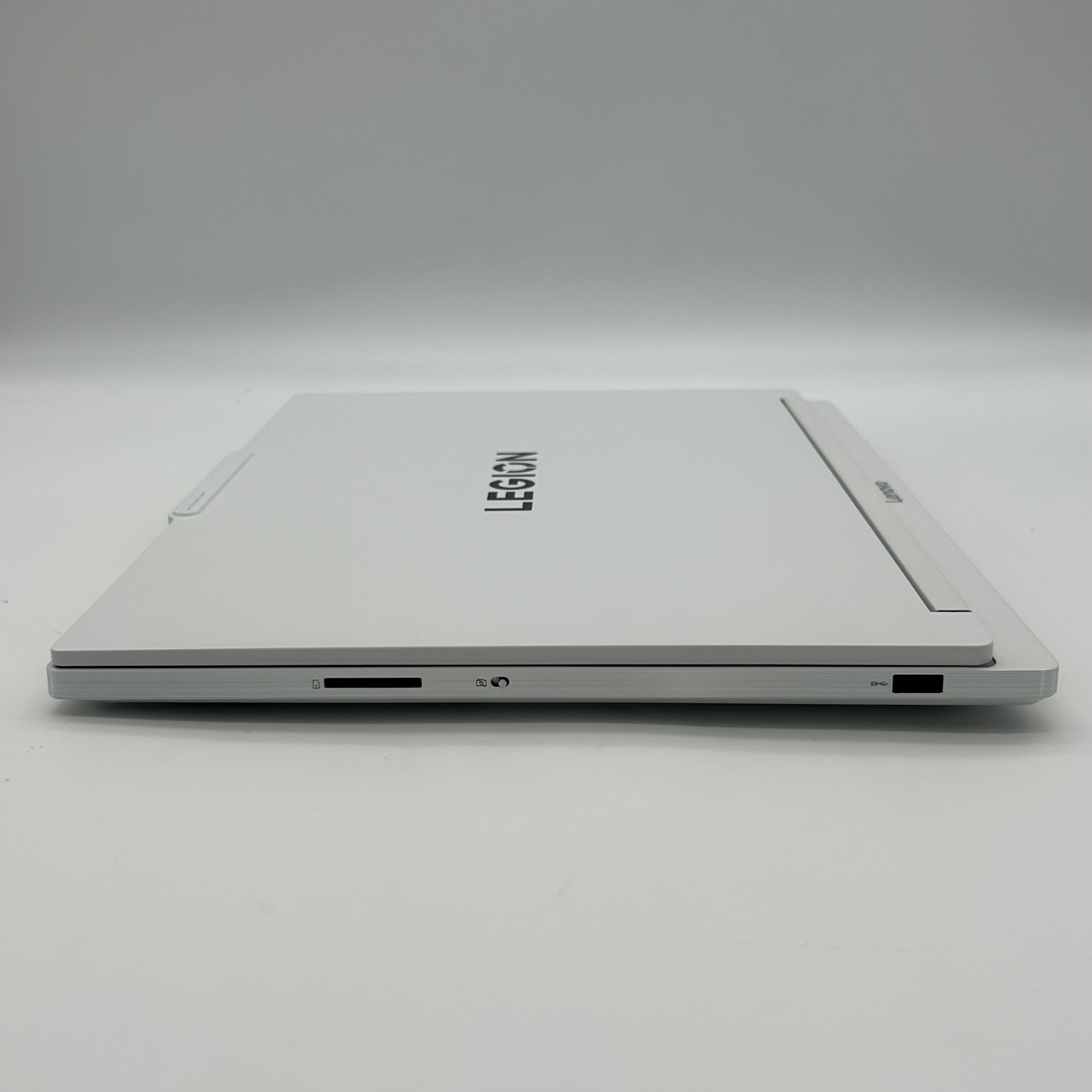 Lenovo Legion 7 16IAX10 16" Core Ultra 9 275HX 2.7GHz 32GB RAM 1TB SSD GeForce RTX 5070