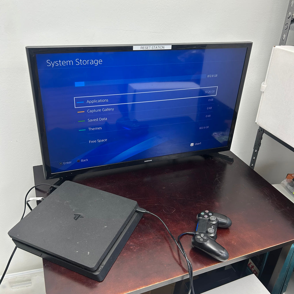 Sony PlayStation 4 PS4 Slim 1TB CUH-2215B Console Bundle Tested