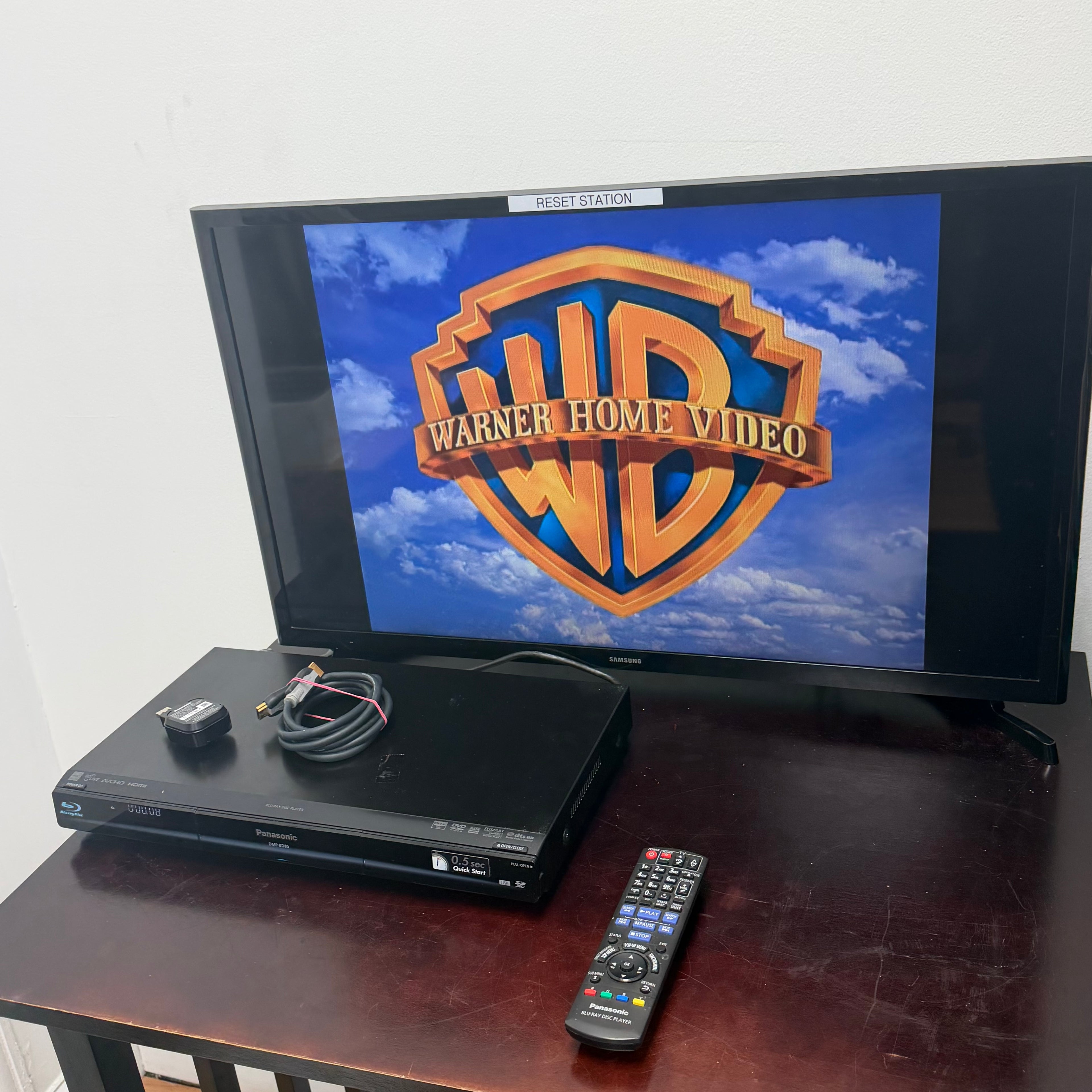 Panasonic Blu-Ray Disc Player DMP-BD85 w/ remote & wireless adapter - Tested