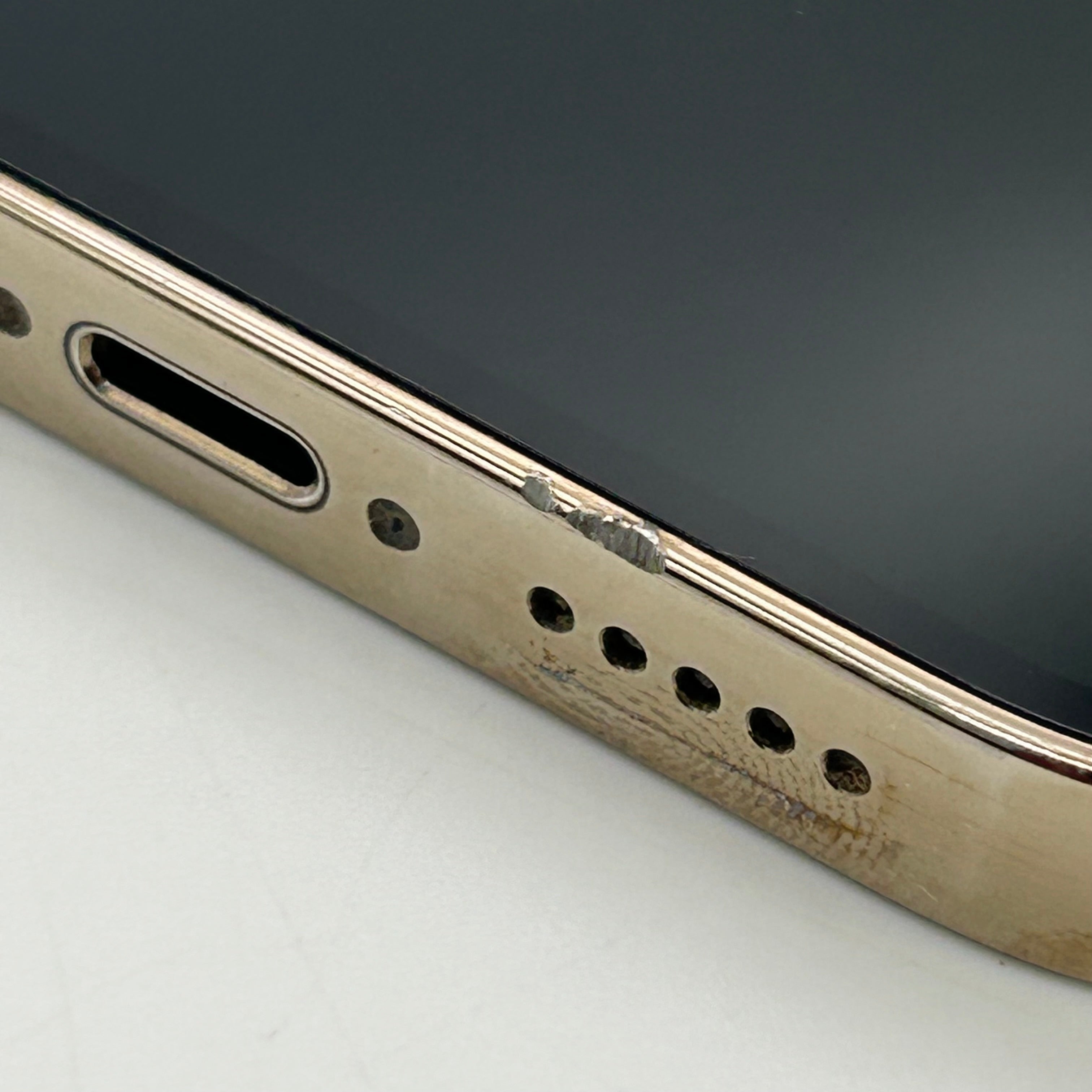 Apple iPhone 14 Pro - 128GB - Gold (Unlocked) CRACKED BACK - 77% BH