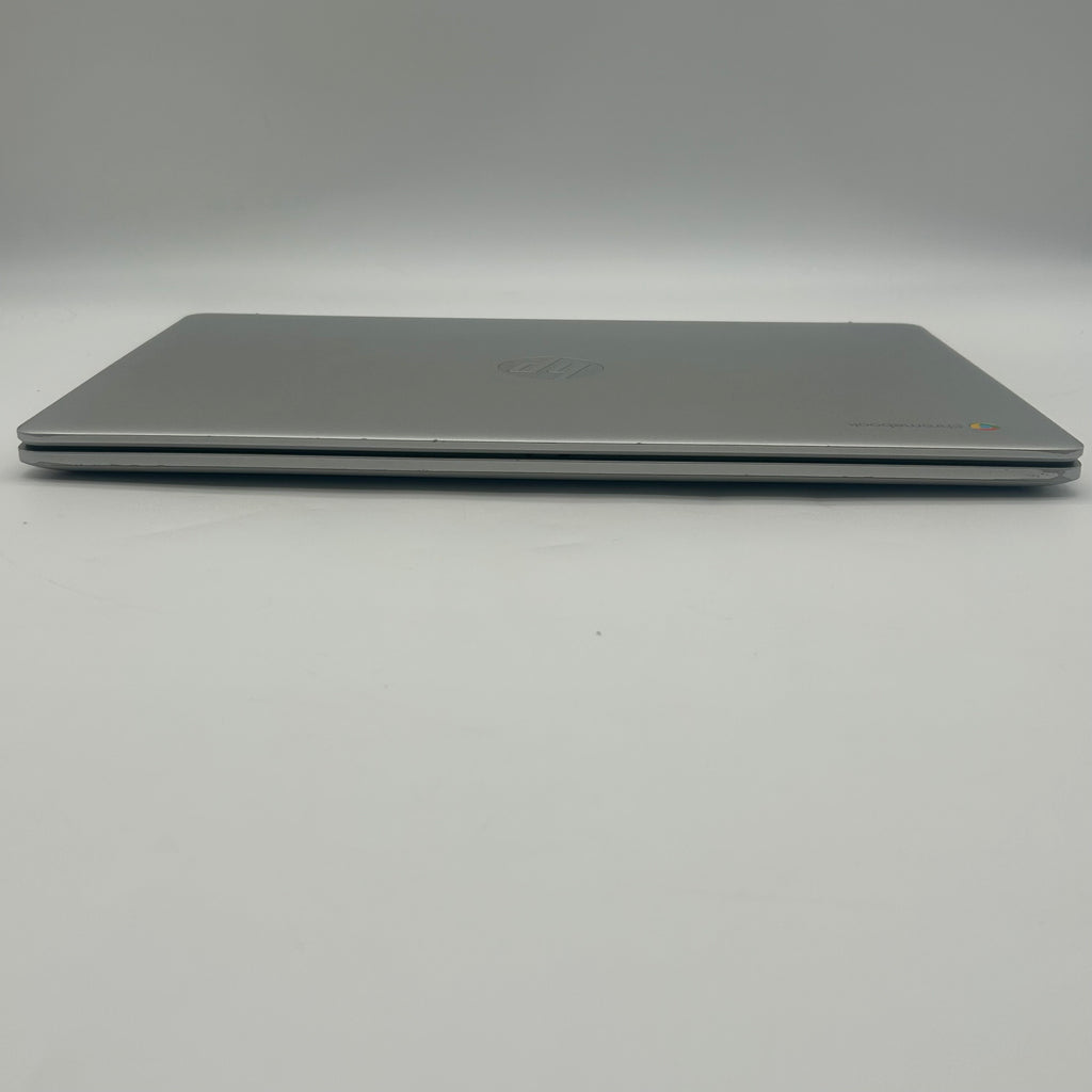 HP Chromebook 15a-nb0013dx - 15.6" Intel N200 3.2 GHz, 8GB RAM, 64GB w/ Charger