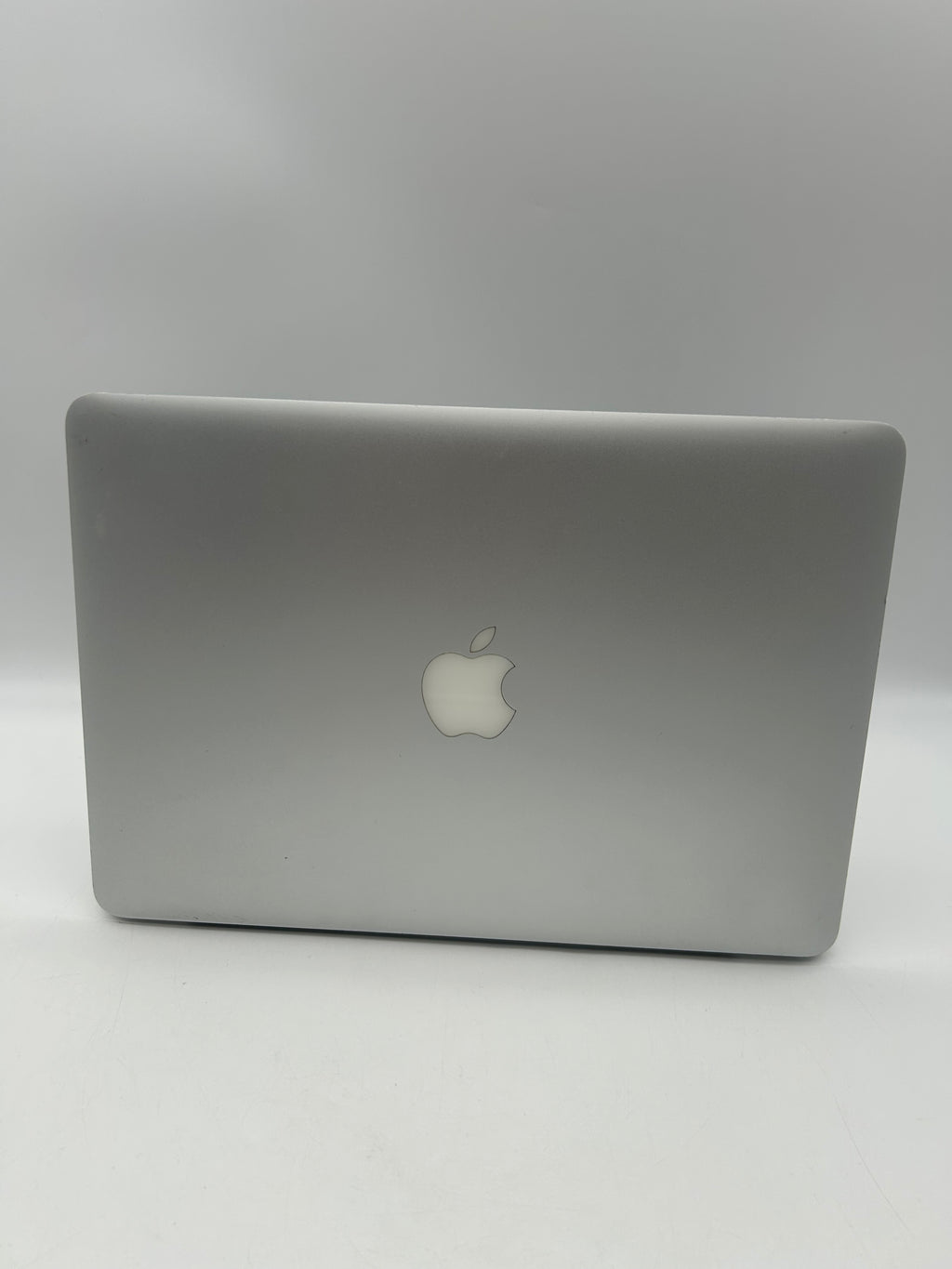 Apple MacBook Pro 13-inch Late 2013 2.4GHz Core i5 8GB 256GB Silver Used - C