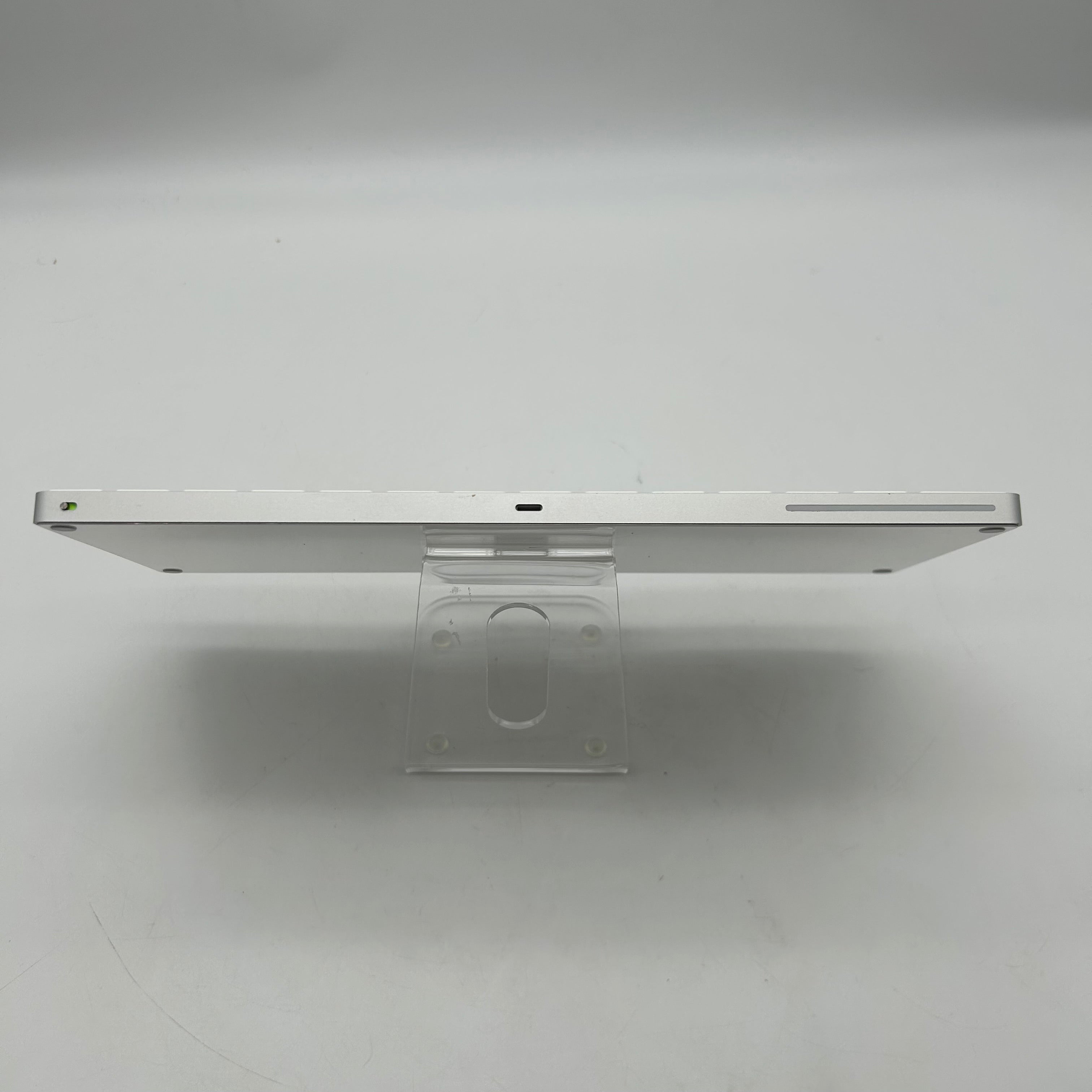 Apple Magic Keyboard MLA22LL/A A1644 Rechargeable Wireless Bluetooth