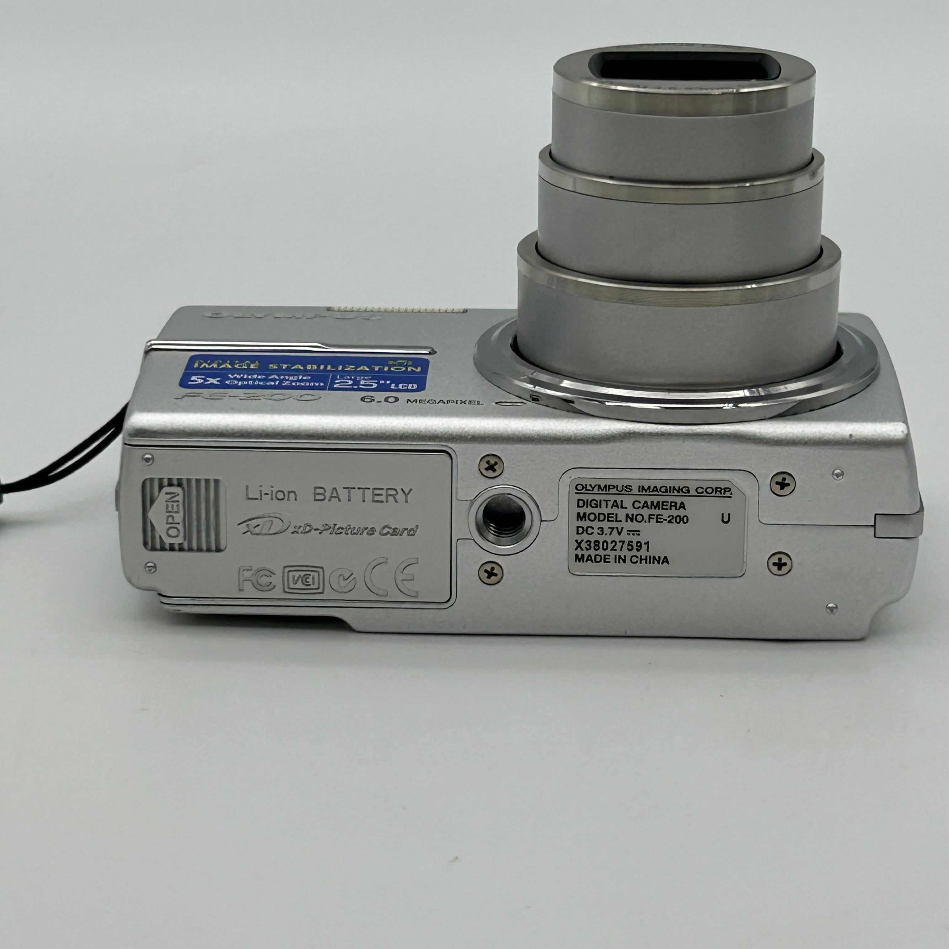 Olympus FE-200 6.0MP Digital Camera Silver Bundle - Tested Working 1GB xD Card