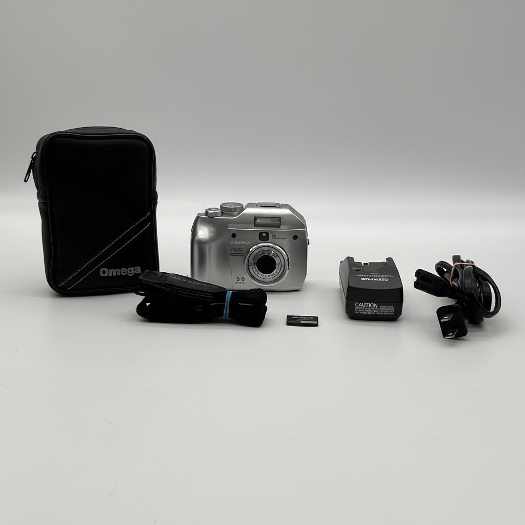 Olympus CAMEDIA C-5000 Zoom 5.0MP Digital Camera - Silver