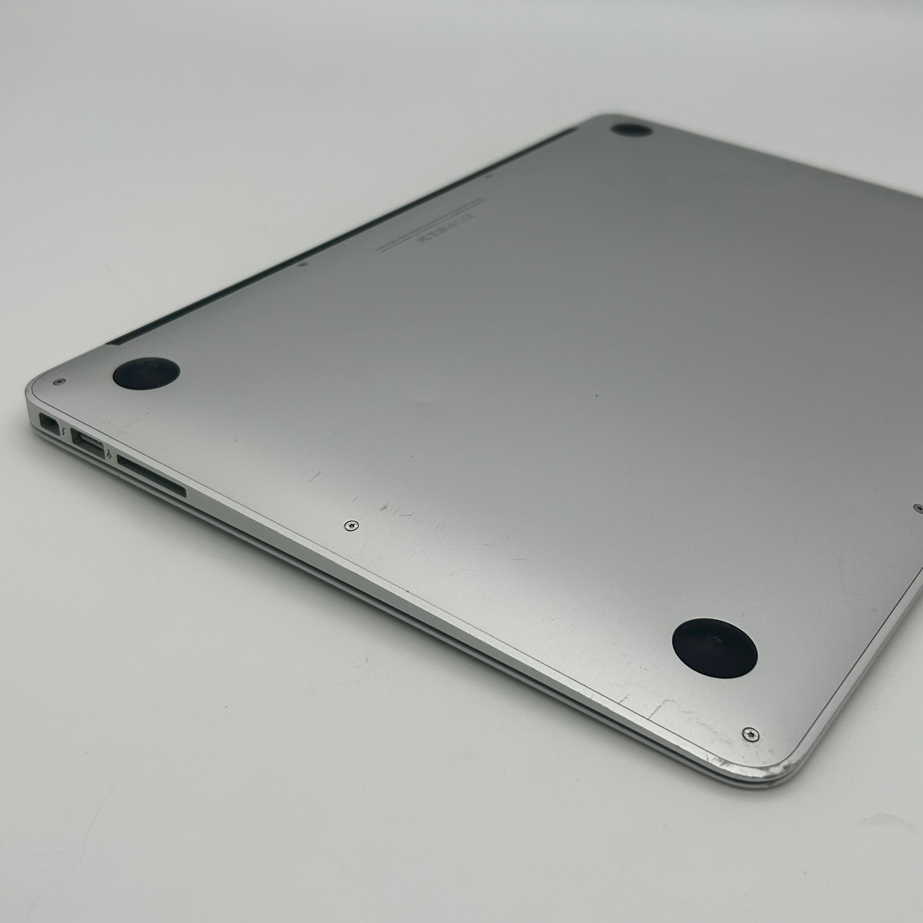 Apple MacBook Air 2015 | A1466 | I5 1.6GHz | 128GB SSD 8GB