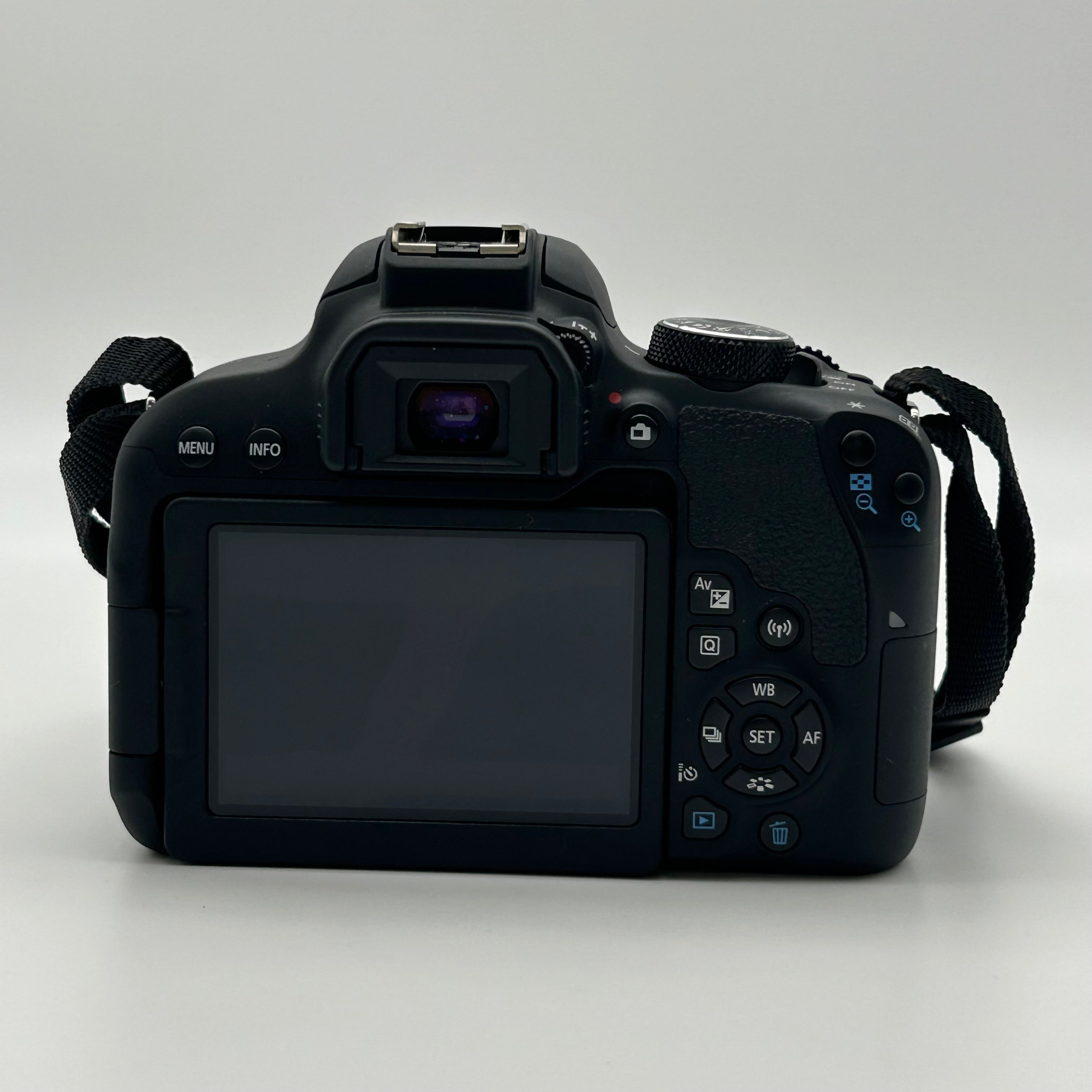 Canon EOS Rebel T7i EF-S 18-55mm Black Screen Broken with Functional Flash