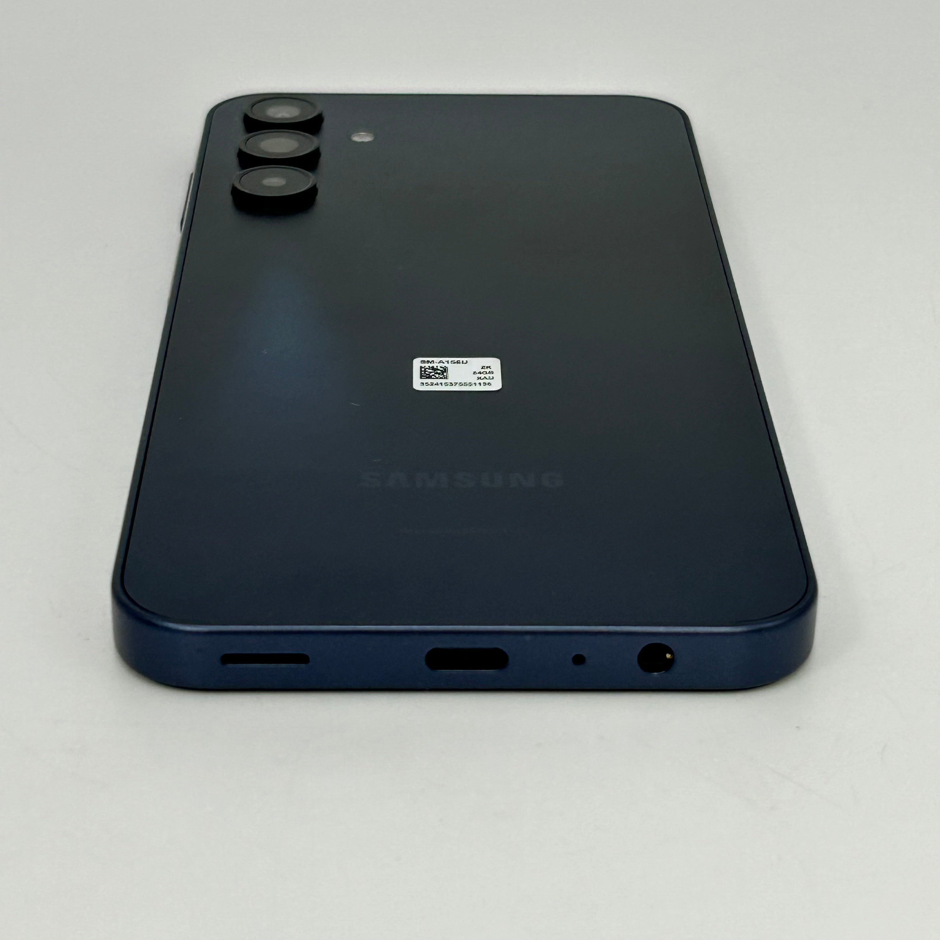 T-Mobile Samsung Galaxy A15 5G 4GB RAM 64GB SM-A156U Blue Black
