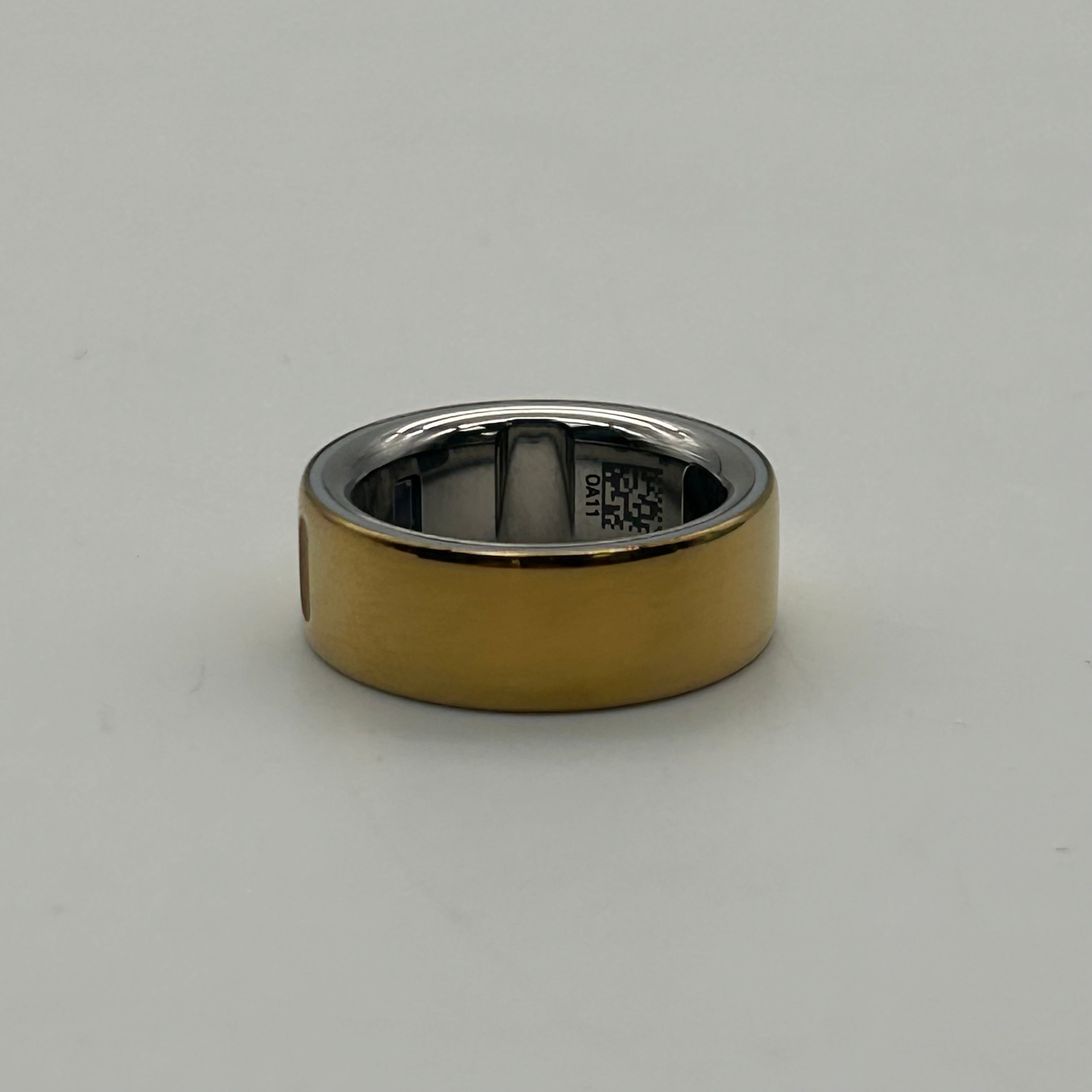 Oura Ring 4 - Size 7 (Gold) w/ Charging Base & Box