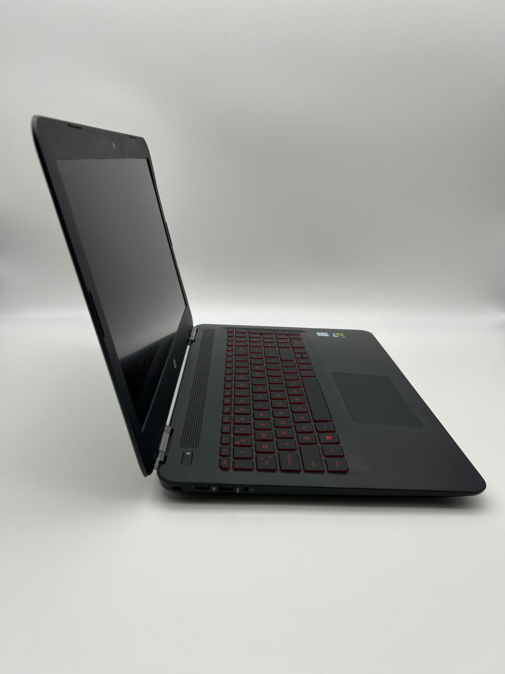 HP 15t-ax000 15-inch Core i7 6th Gen 8GB RAM 1TB Black Laptop - Used