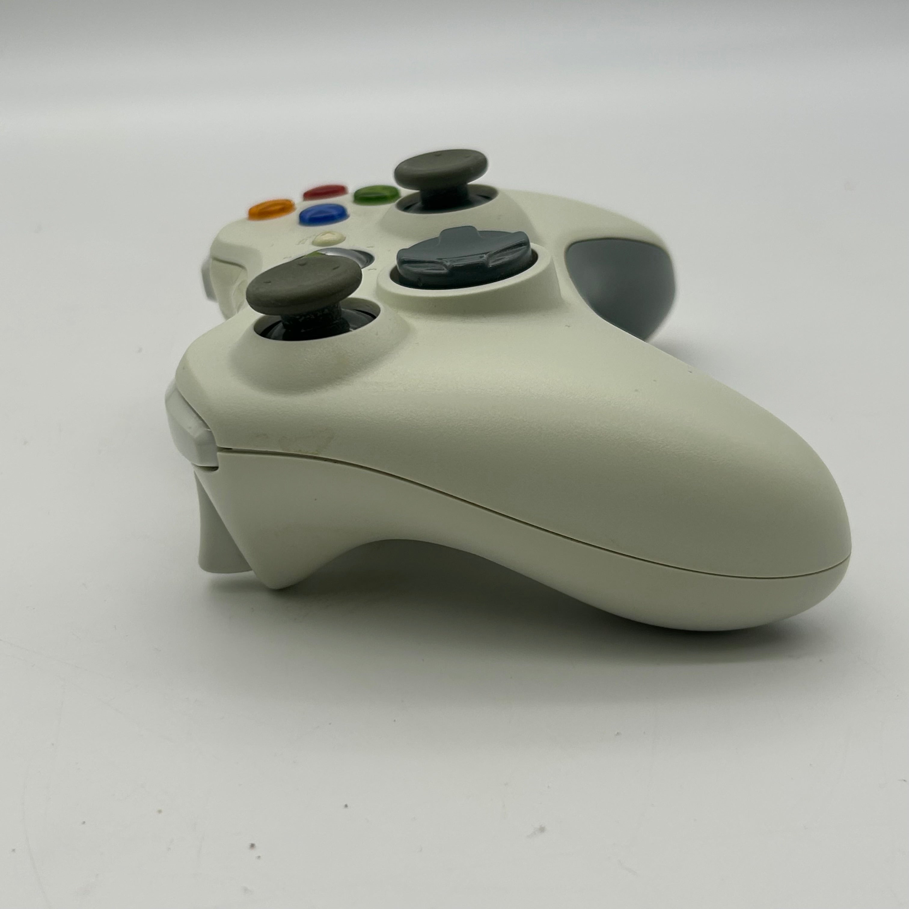 Microsoft Xbox 360 Console 120GB White w/Controller, Kinect Bar & 4 games