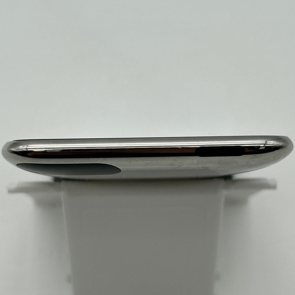 Apple iPod Touch 2nd Generation Silver, A1288, 8GB Unlocked Tested Working