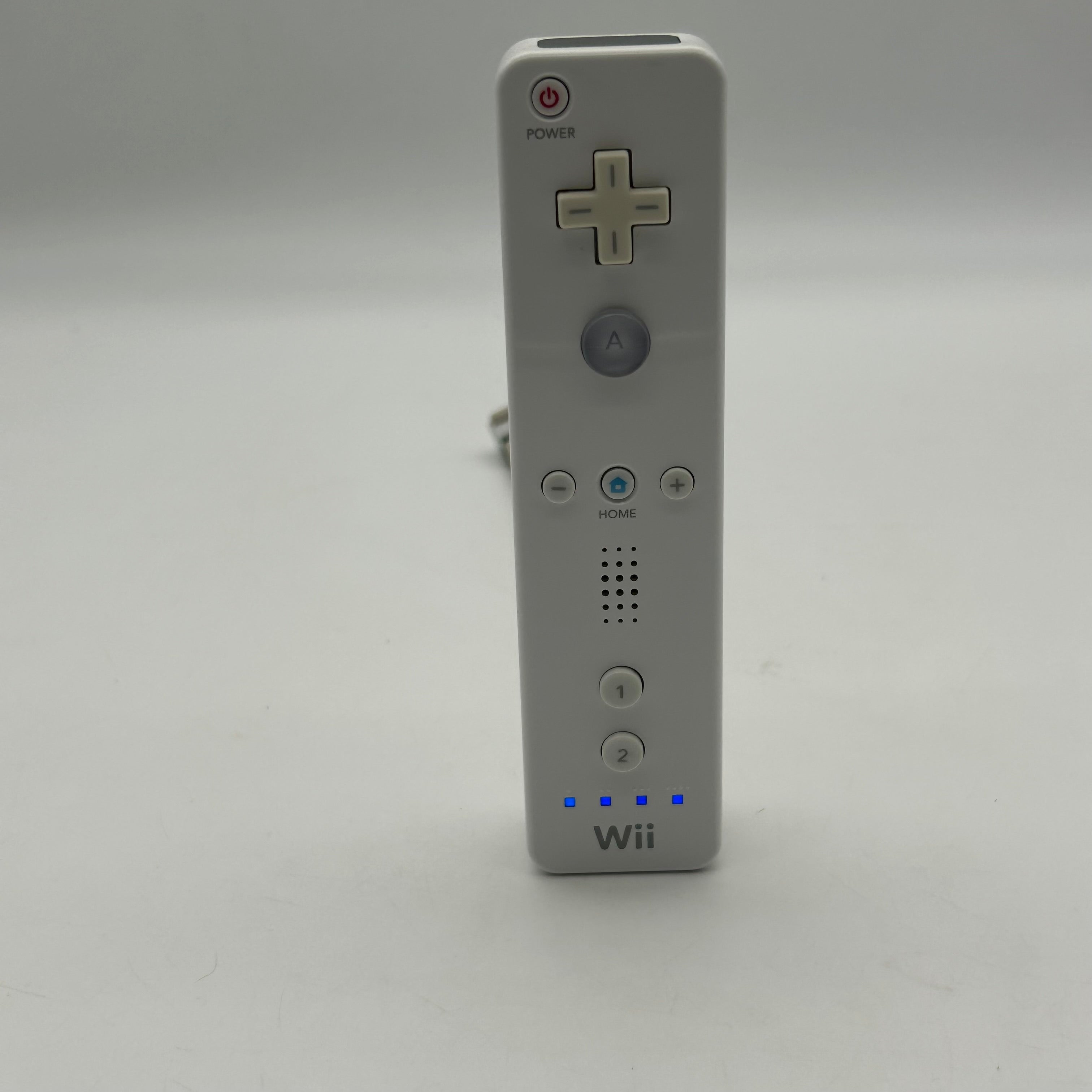 Nintendo Wii RVL-001 2006 White Console w/ 2 Controllers, 4 Games & Cables