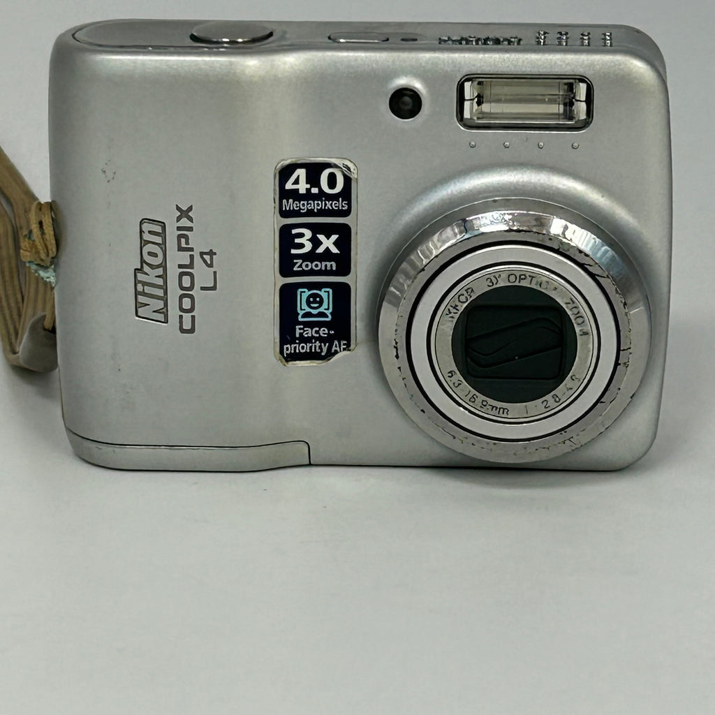 Nikon Coolpix L4 Digital Camera Untested