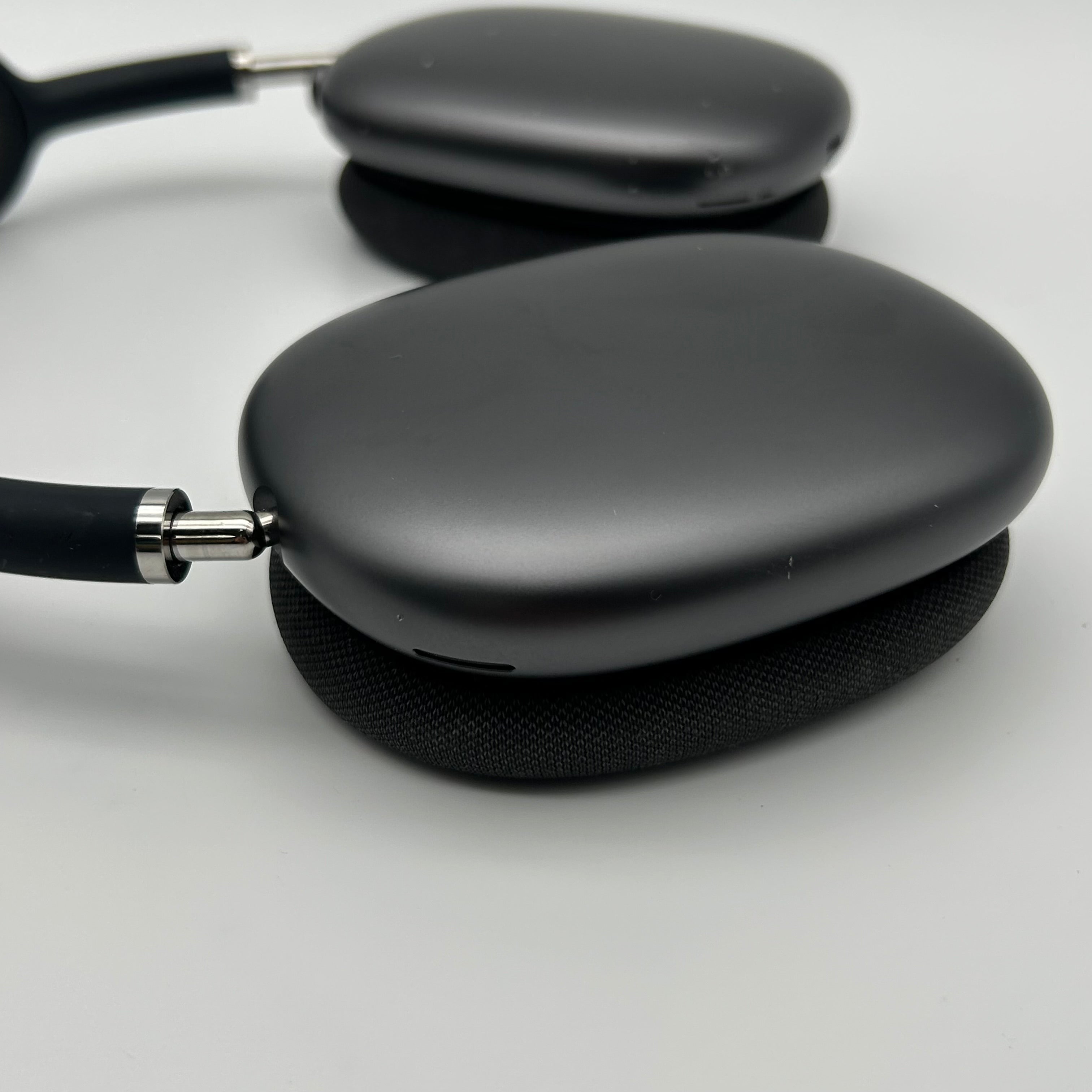 Apple AirPods Max A2096 Black Wireless Headphones (For Parts Only)