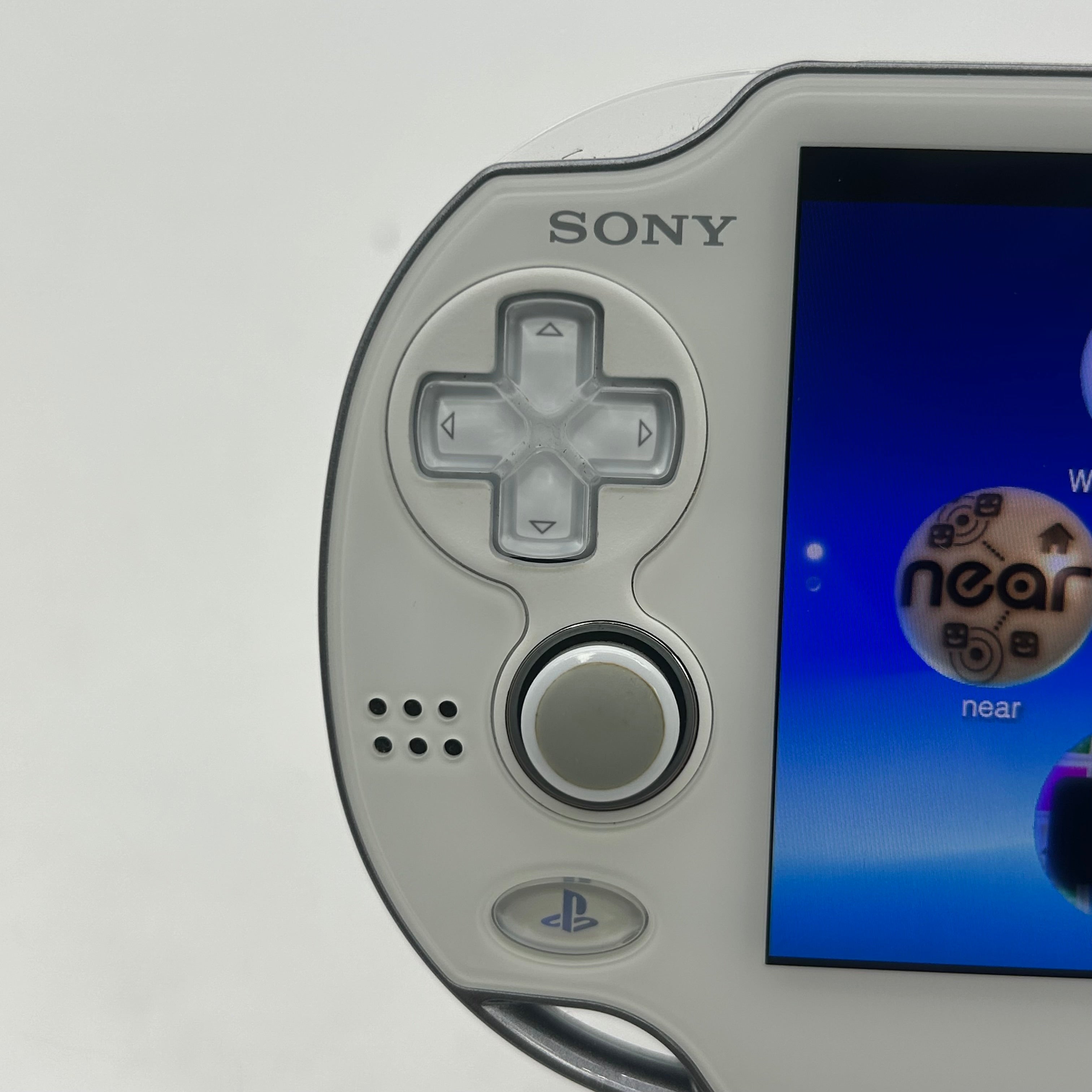 Sony PlayStation Vita (PCH-1001) White 32GB Video Game System