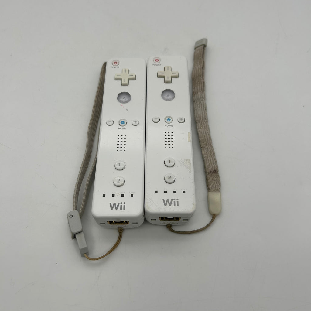 Nintendo Wii RVL-001 2006 White Console w/ 2 Controllers, 4 Games & Cables