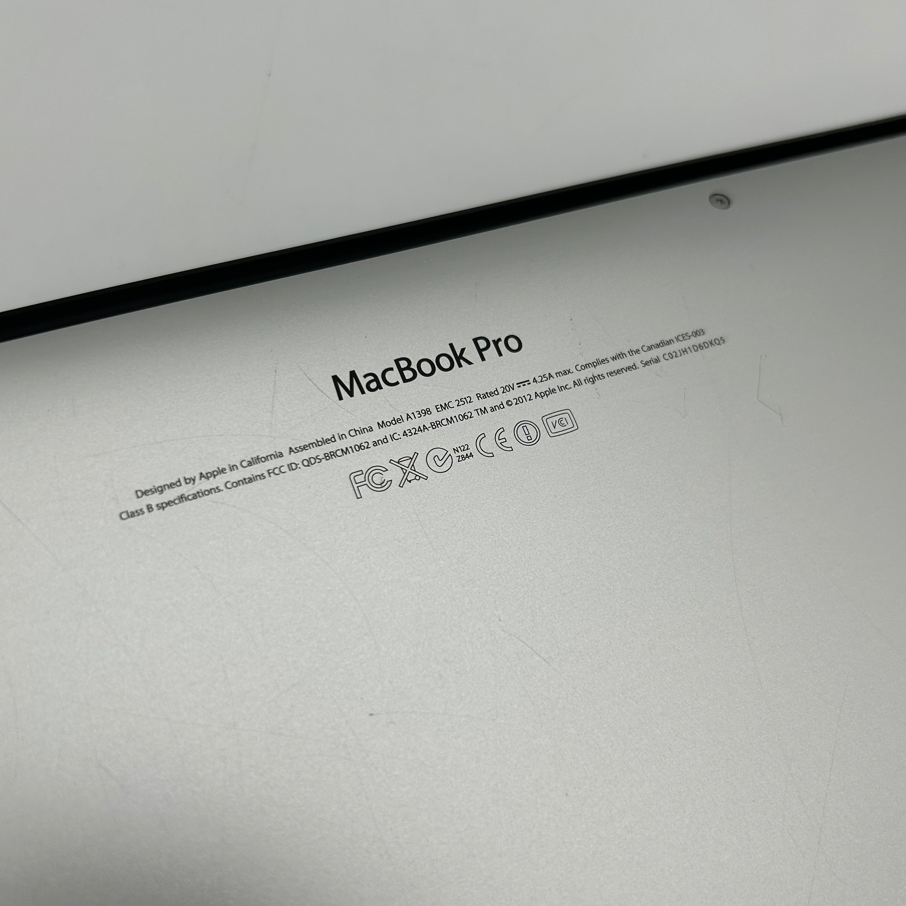 Apple MacBook Pro A1398 15" Retina i7 2.6GHz 16GB RAM 500GB SSD - Service Battery