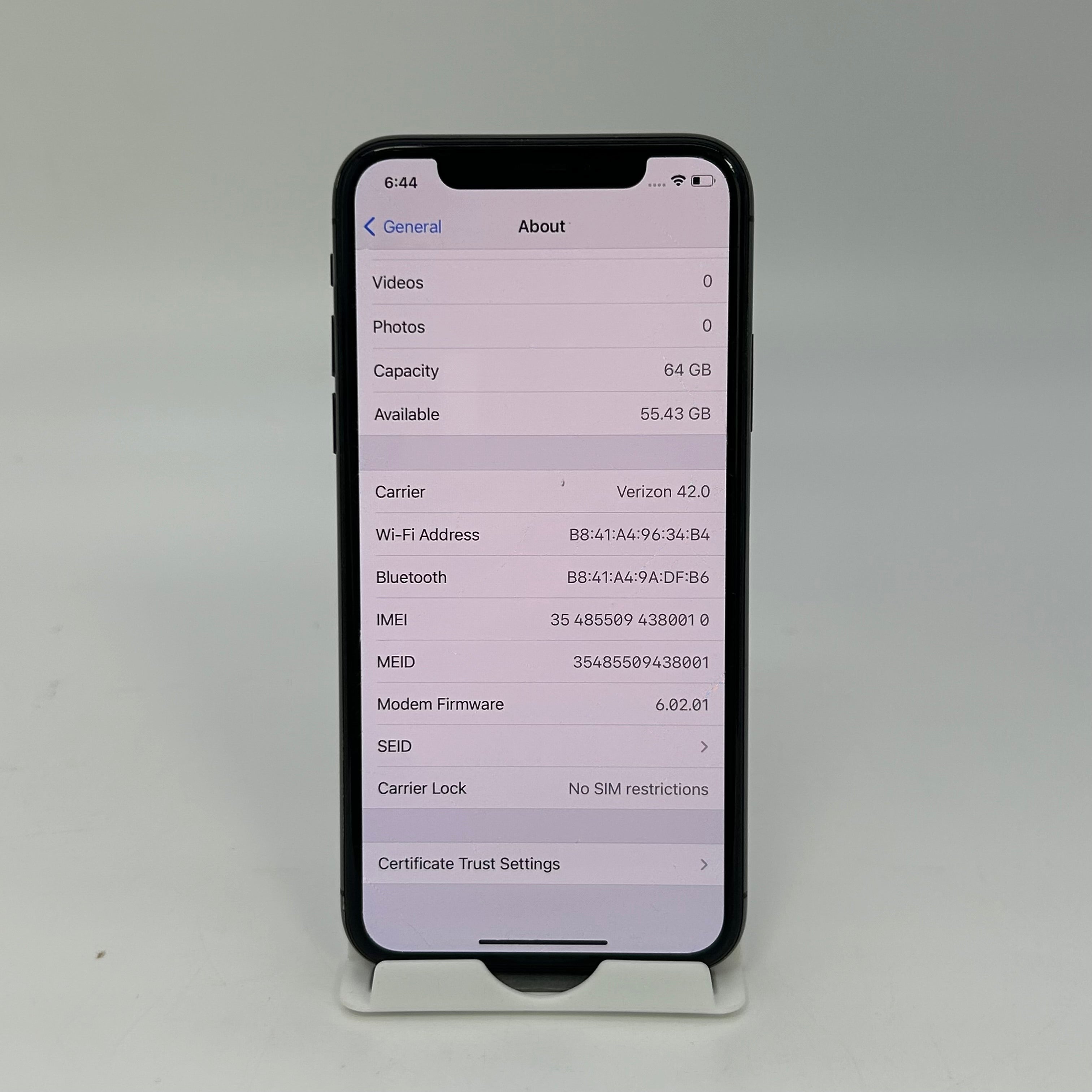 Apple iPhone X - 64GB - Space Gray (Unlocked) MQCK2LL/A CRACKED BACK