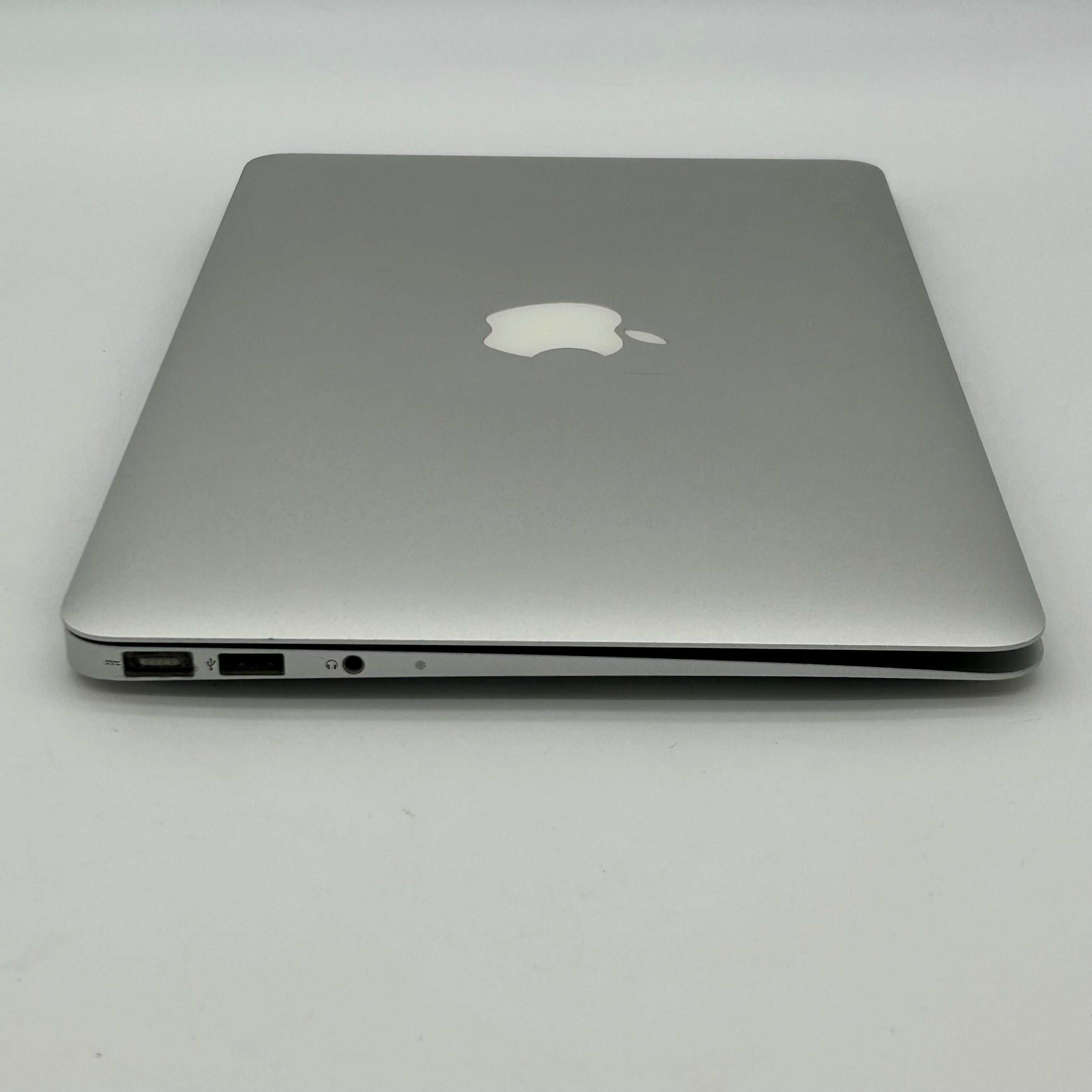 Apple MacBook Air 11" A1370 Intel Core 2 Duo 2GB RAM 128GB - *READ*