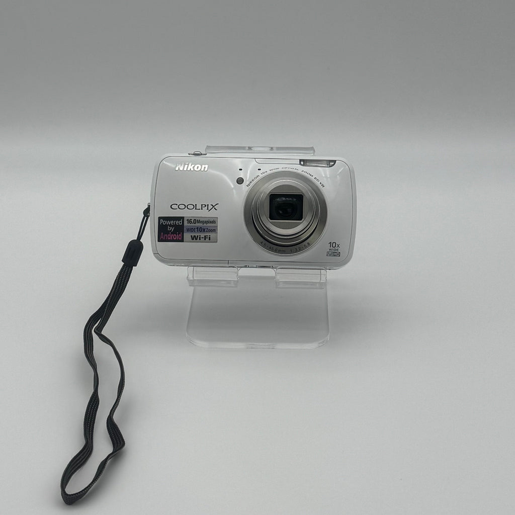 Nikon Coolpix S800c 16MP Digital Camera White WiFi - Used