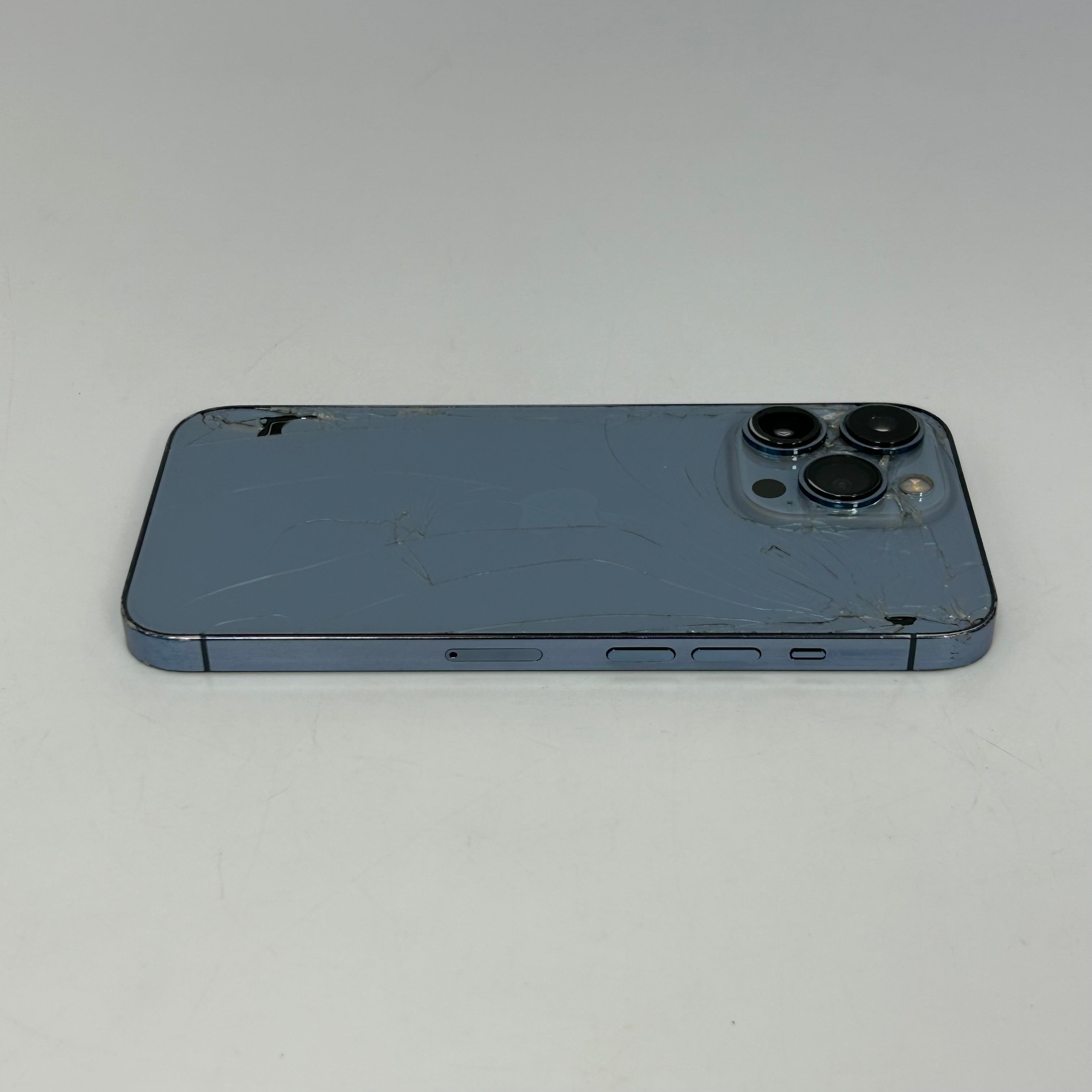Unlocked Apple iPhone 13 Pro 256GB 26.4.2 MLQQ3LL/A *READ*