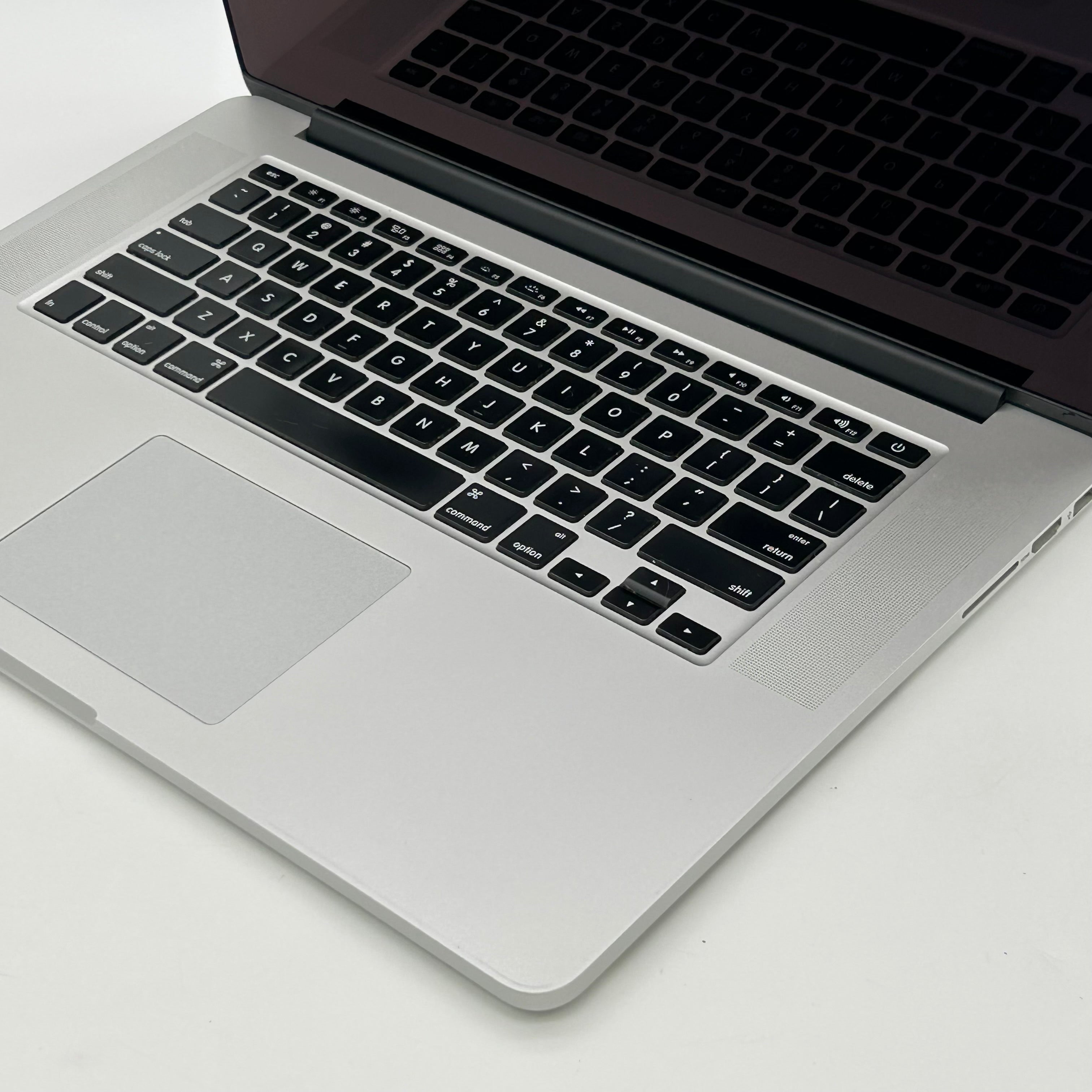 Apple MacBook Pro A1398 15" Retina i7 2.6GHz 16GB RAM 500GB SSD - Service Battery